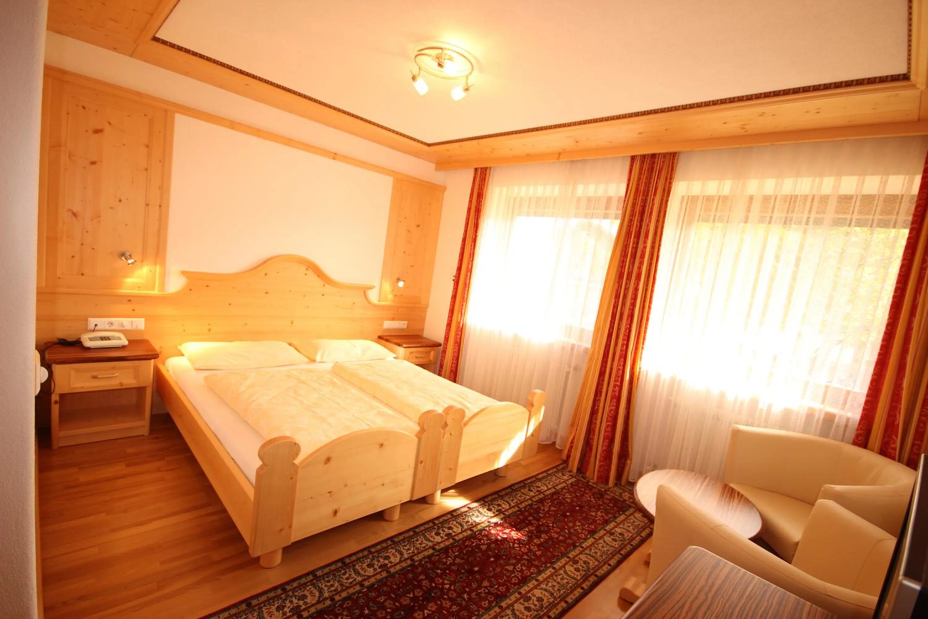 Photo of the whole room, Bed in Pension Maria