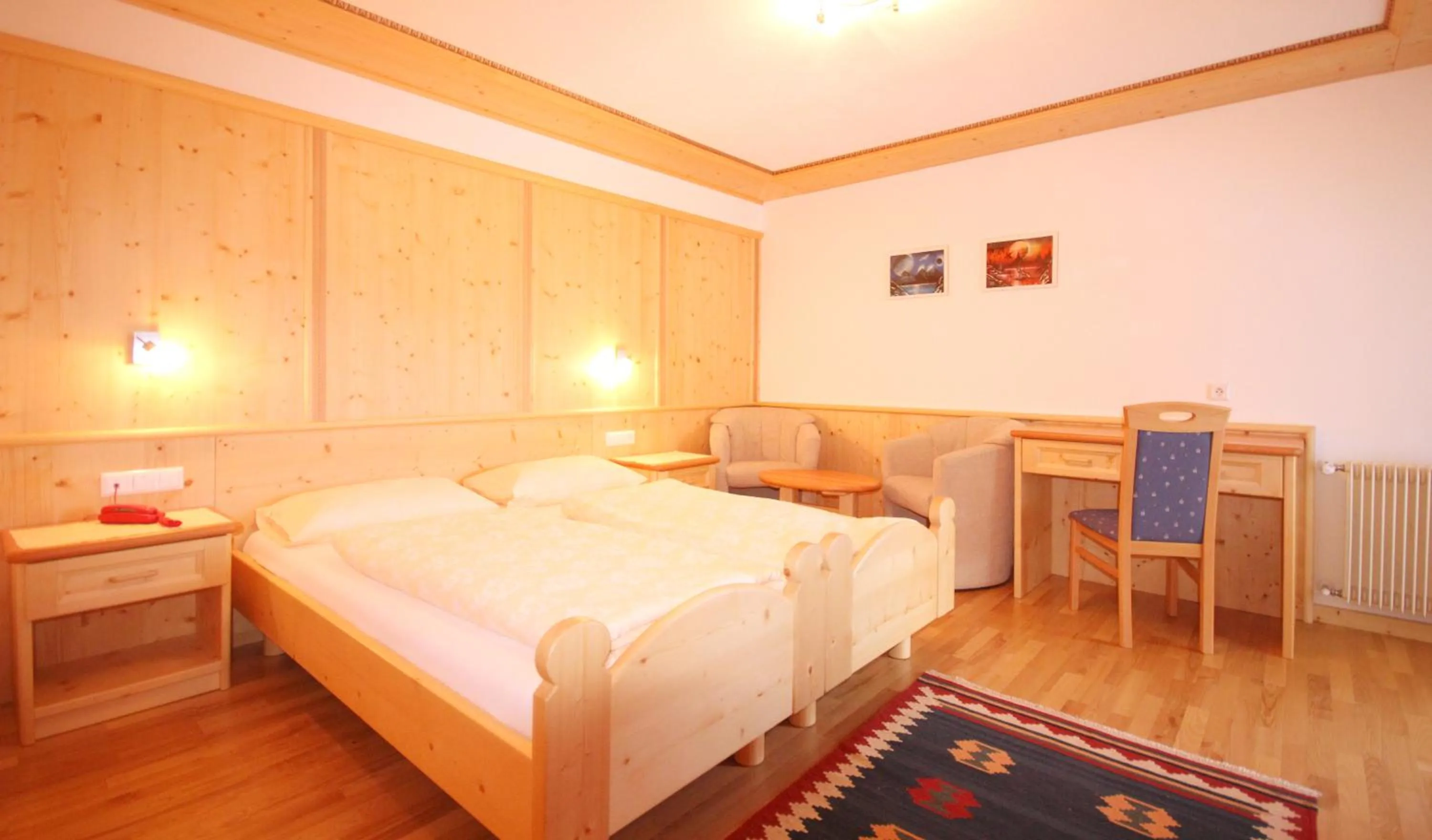 Photo of the whole room, Bed in Pension Maria