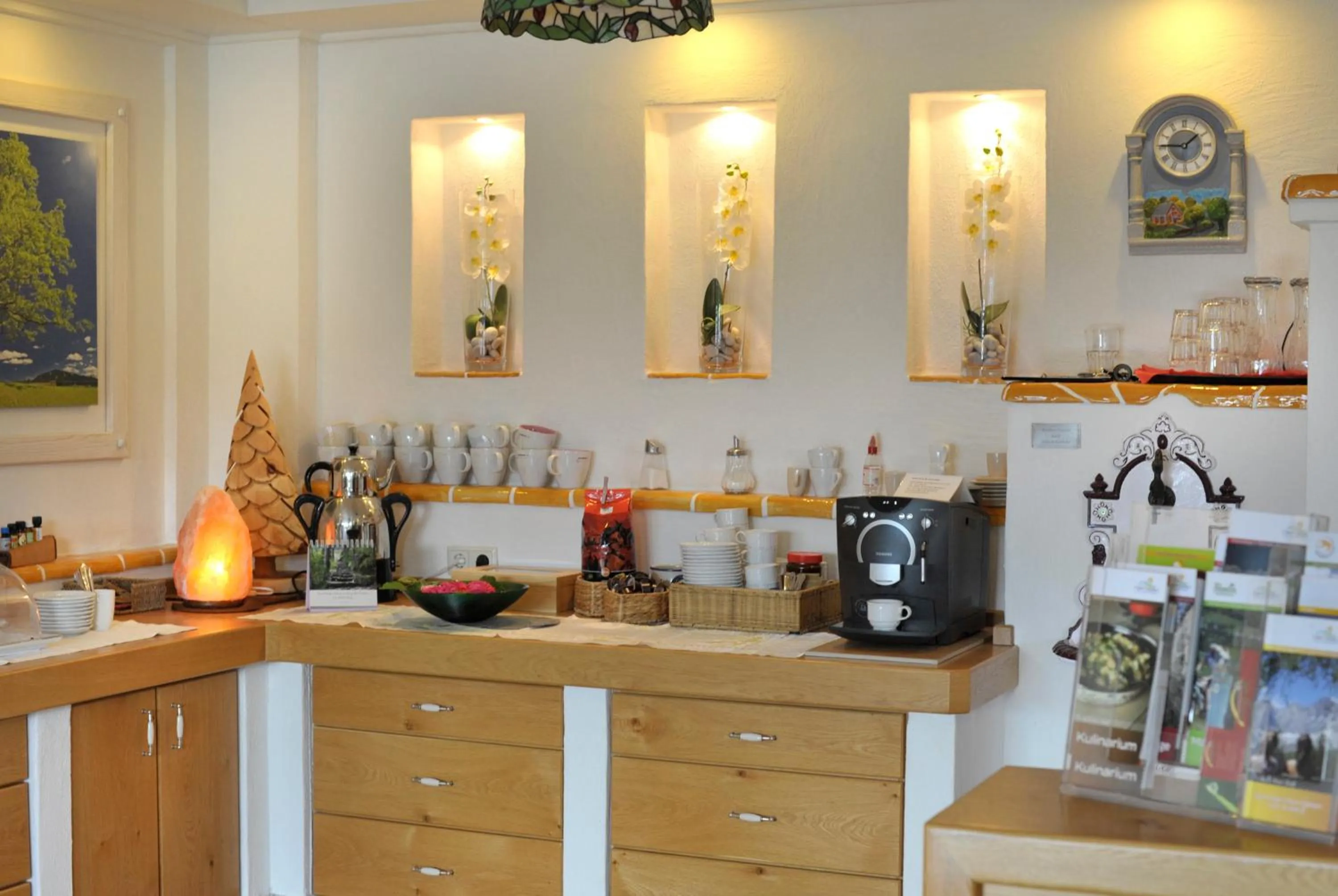 Kitchen or kitchenette in Landhaus & Ferienwohnungen Bergrast