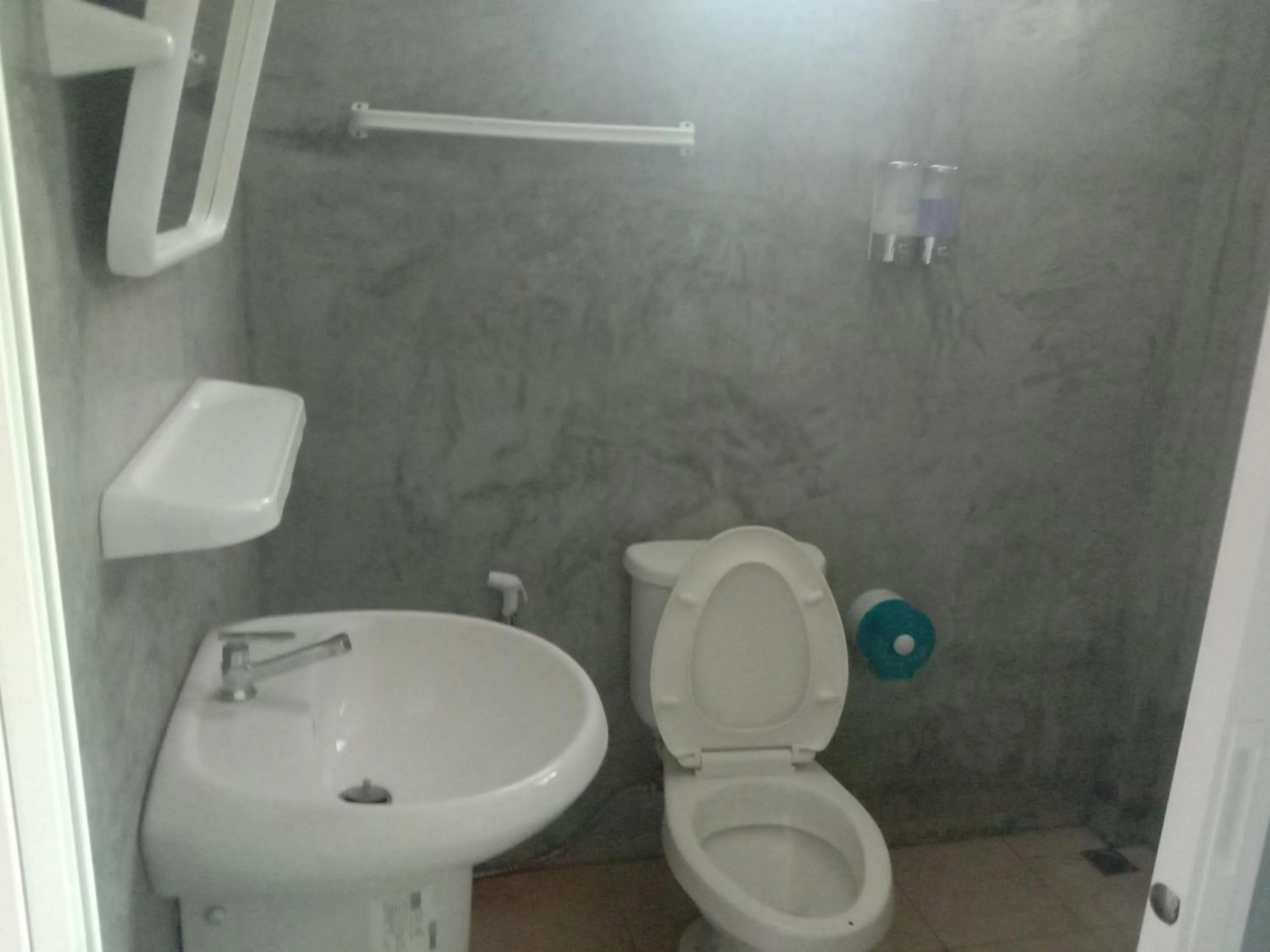 Toilet in Green Happy Homestay