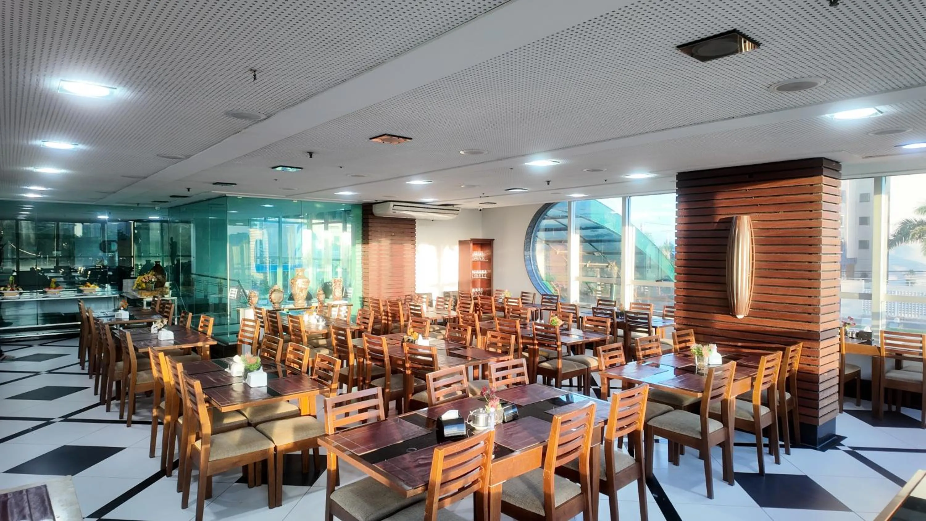 Restaurant/places to eat in Veleiros Mar Hotel