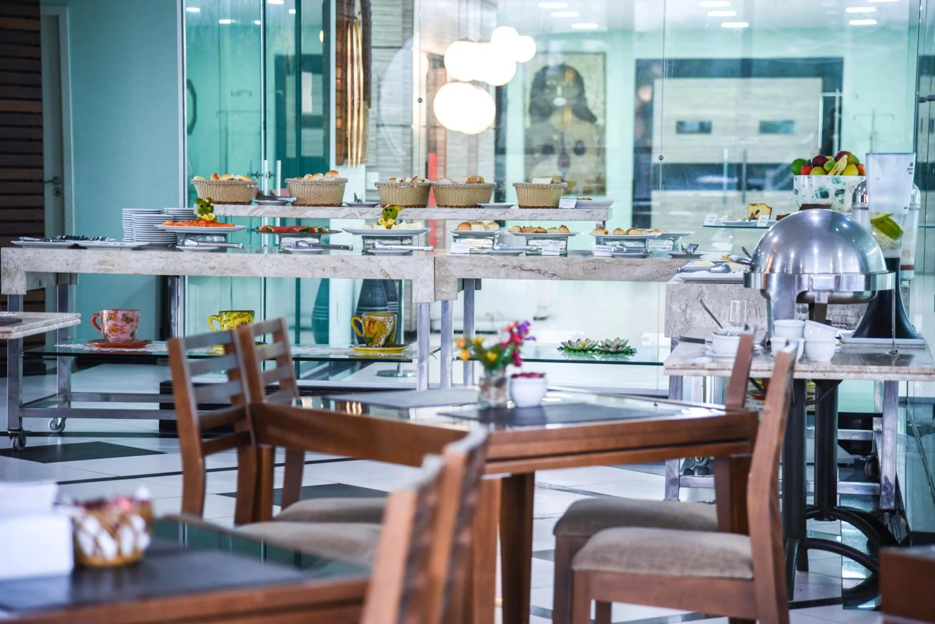 Restaurant/places to eat in Veleiros Mar Hotel