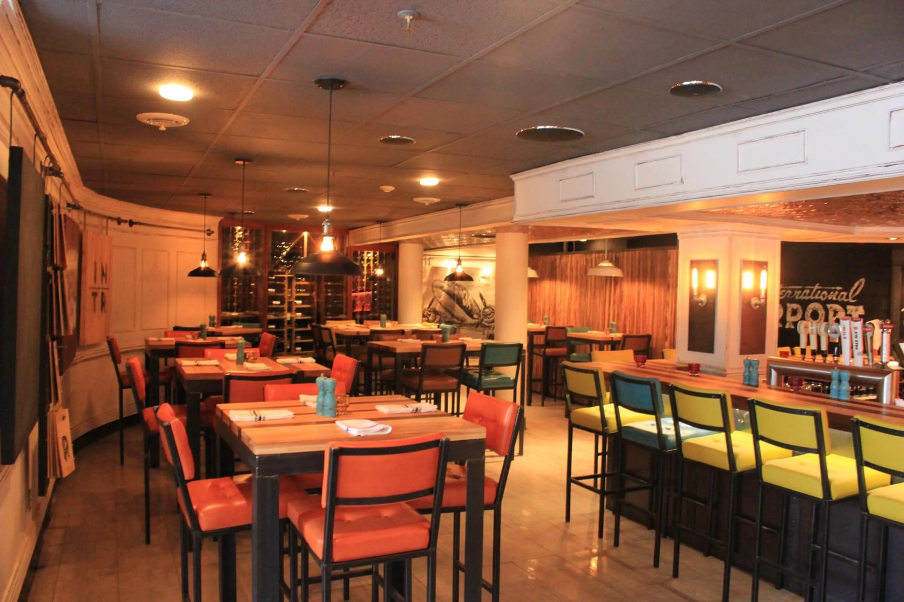 Restaurant/places to eat in Hotel Chicoutimi, affilié à Hyvi