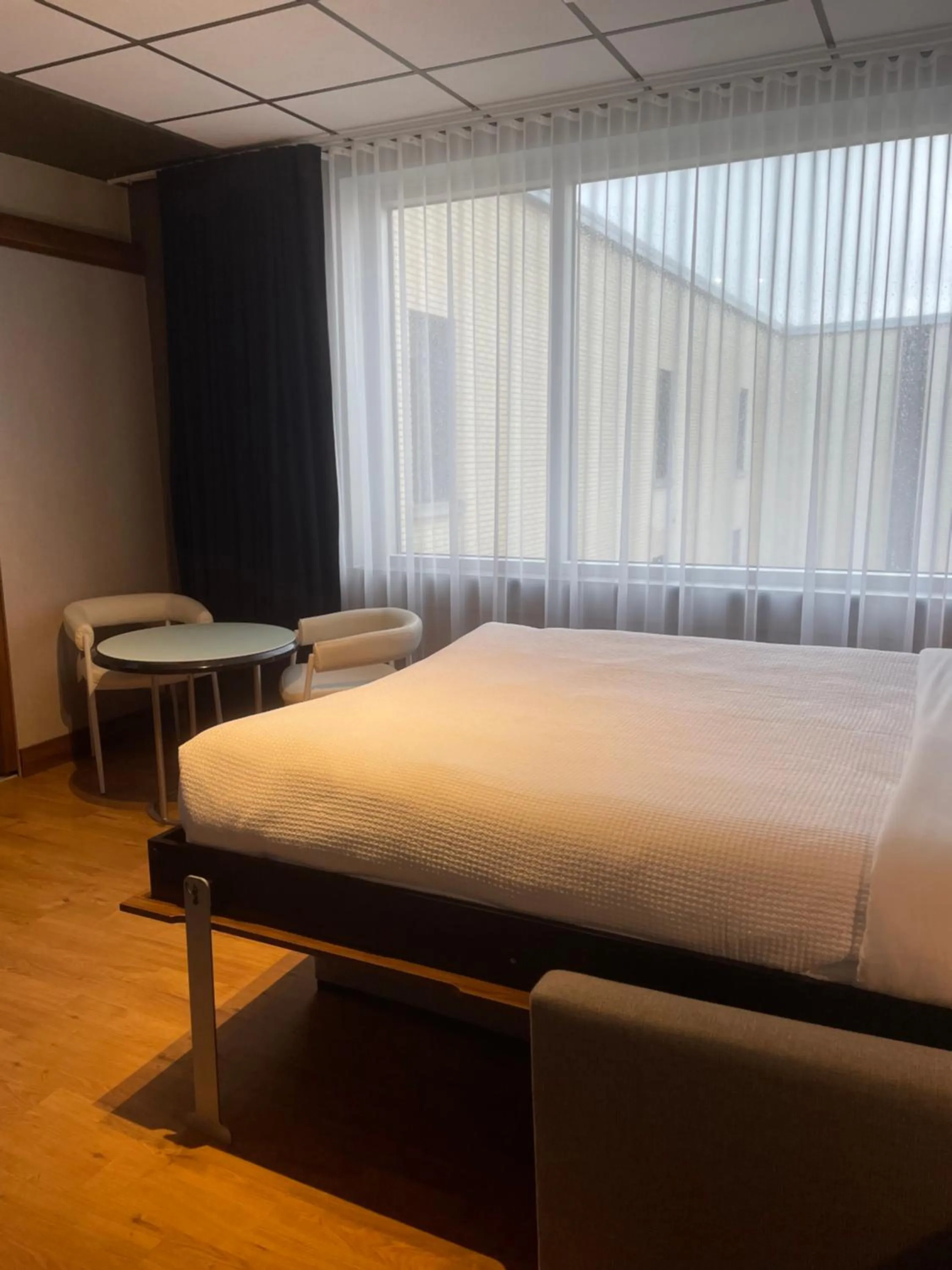 Bed in Hotel Chicoutimi, affilié à Hyvi