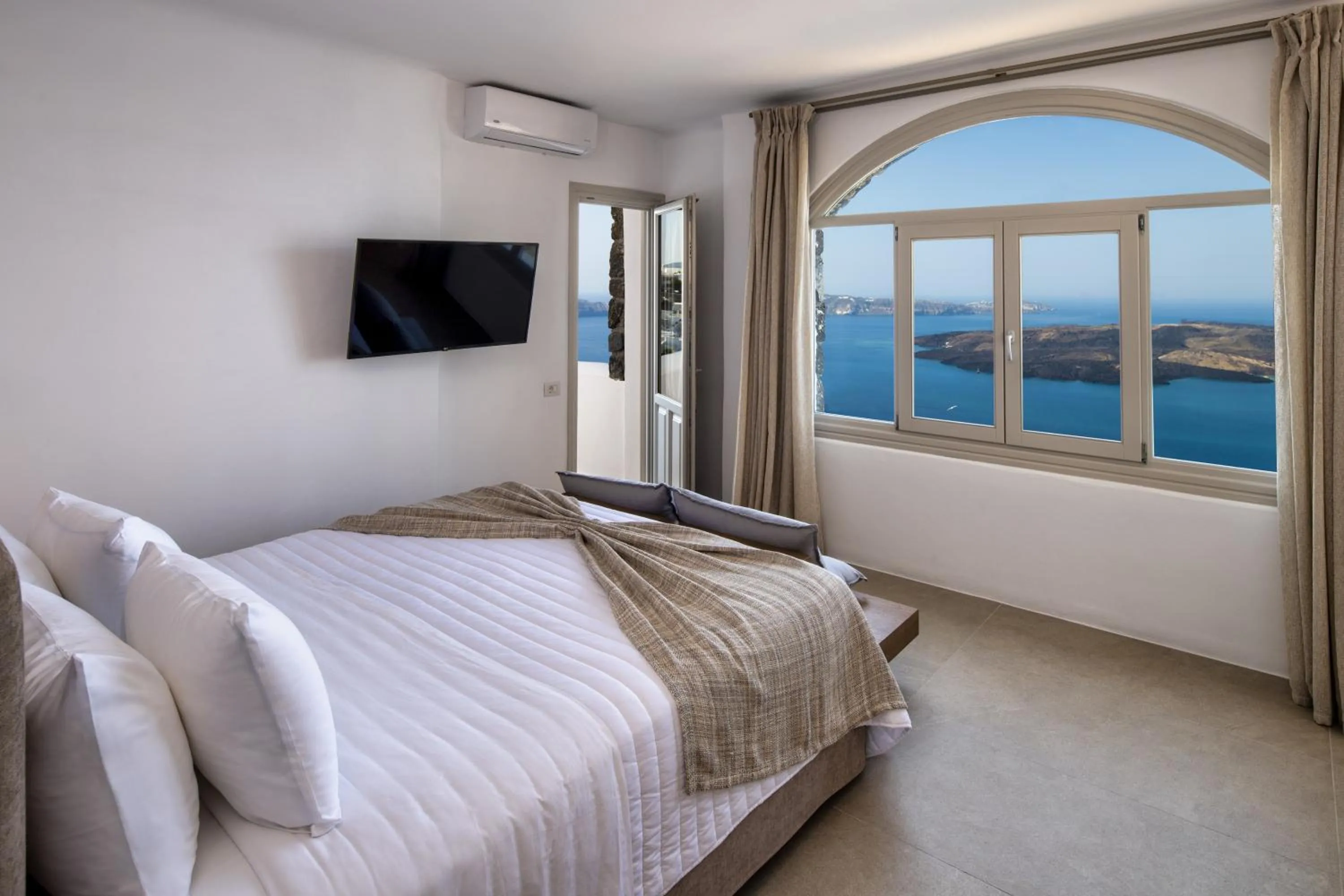 Bed in Ira Hotel & Spa - Adults Only