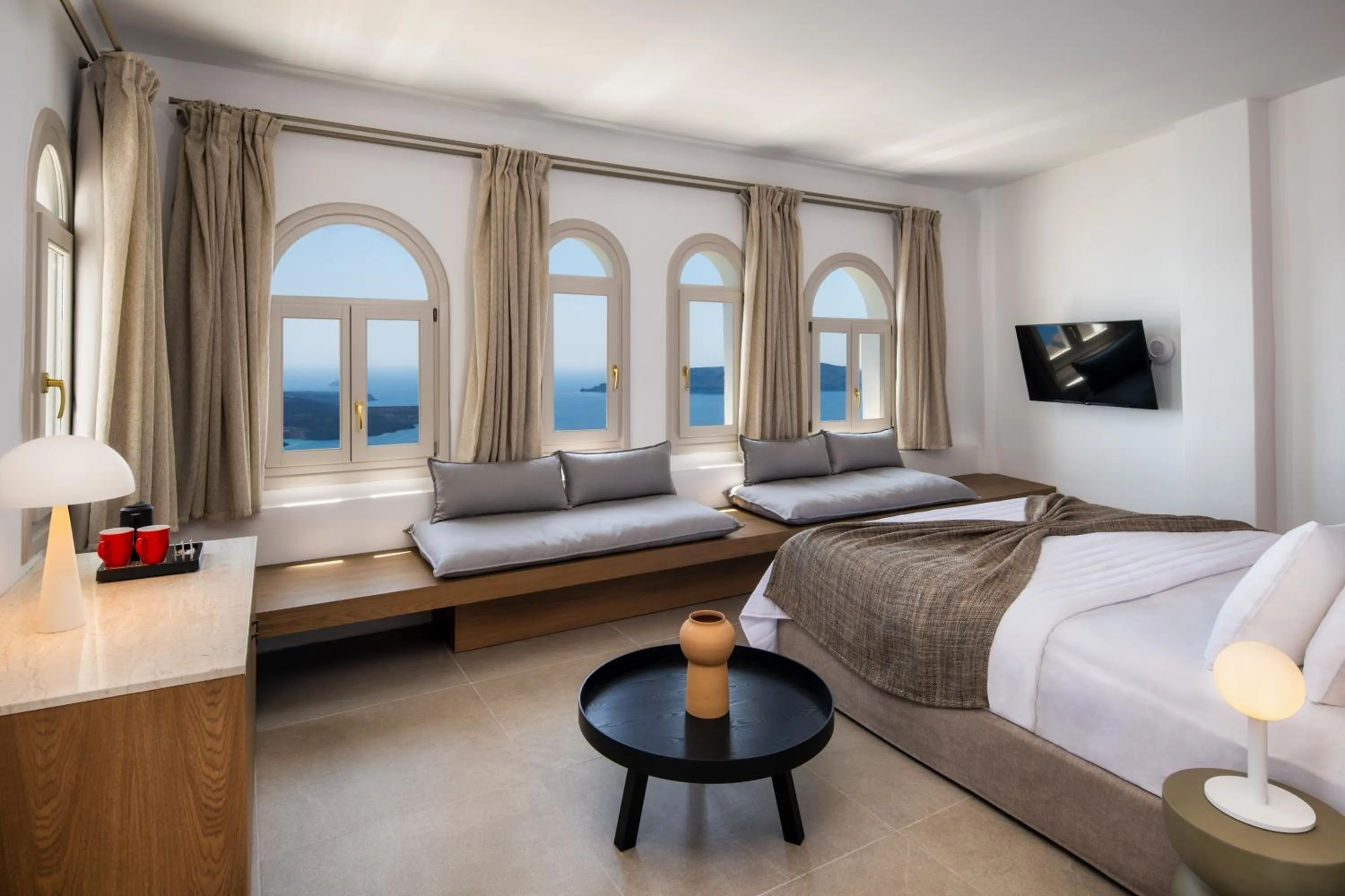 View (from property/room), Bed in Ira Hotel & Spa - Adults Only