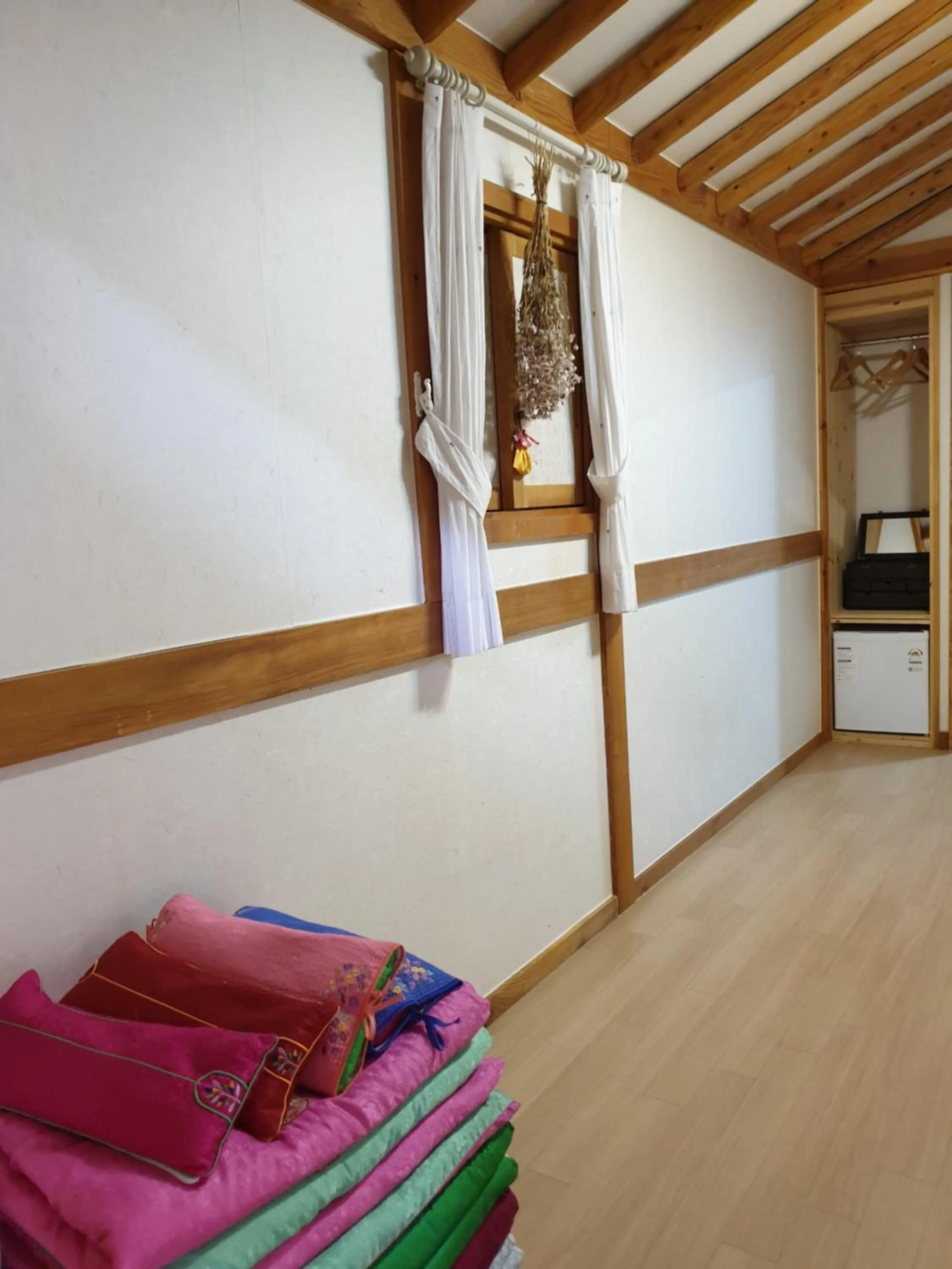Bed in Jeongga Hanok