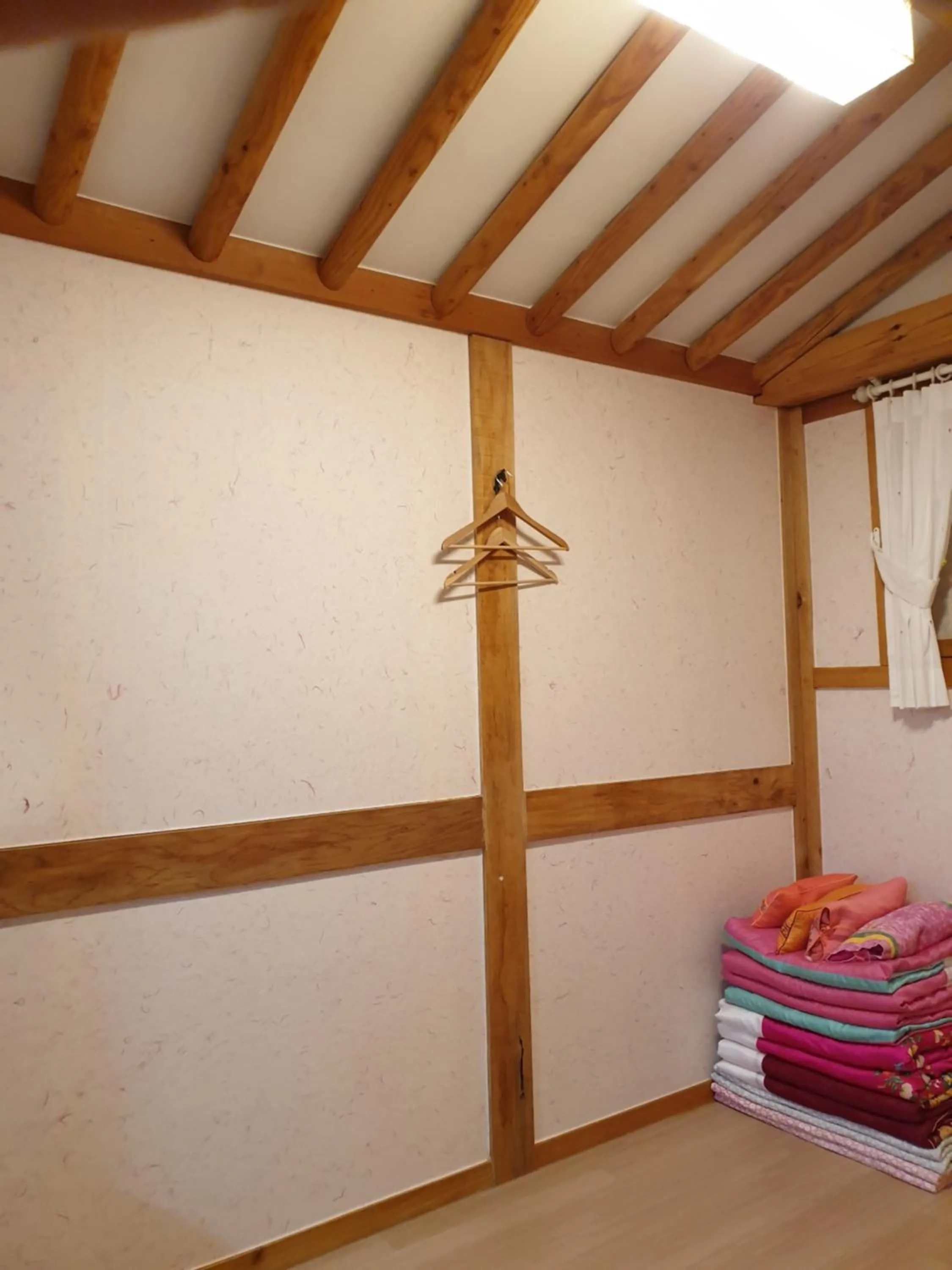 Bed in Jeongga Hanok