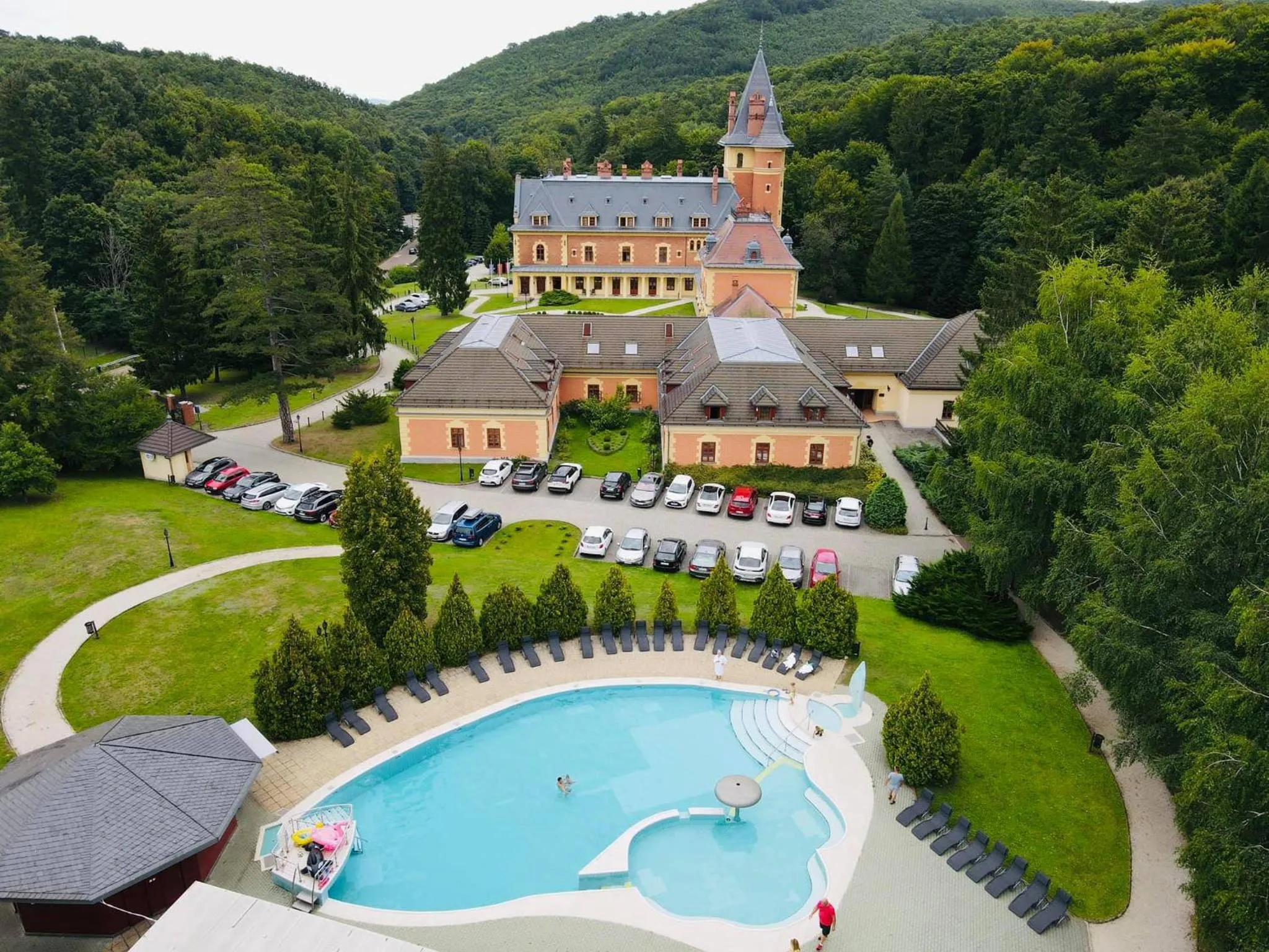 Kastélyhotel Sasvár Resort