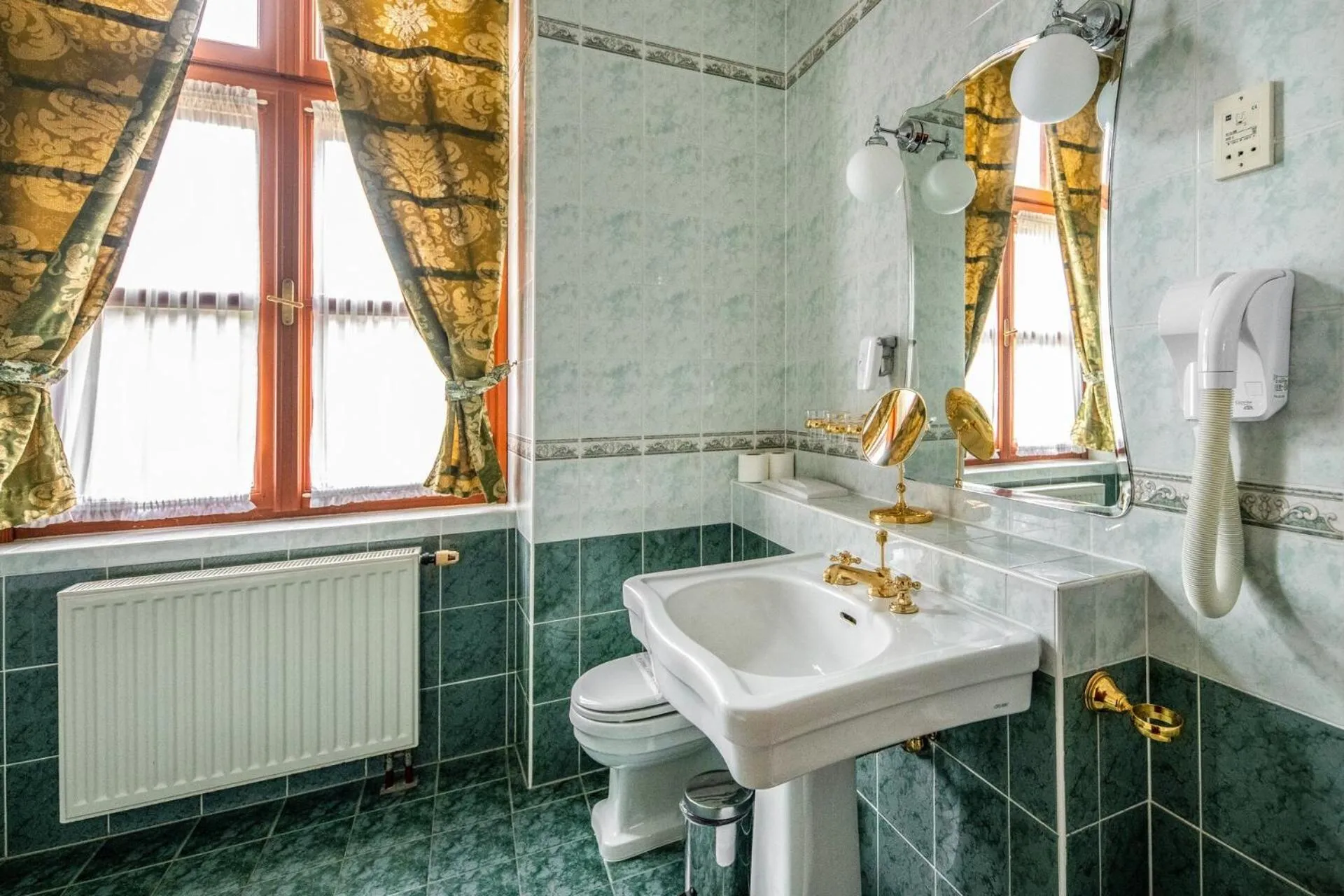 Kastélyhotel Sasvár Resort