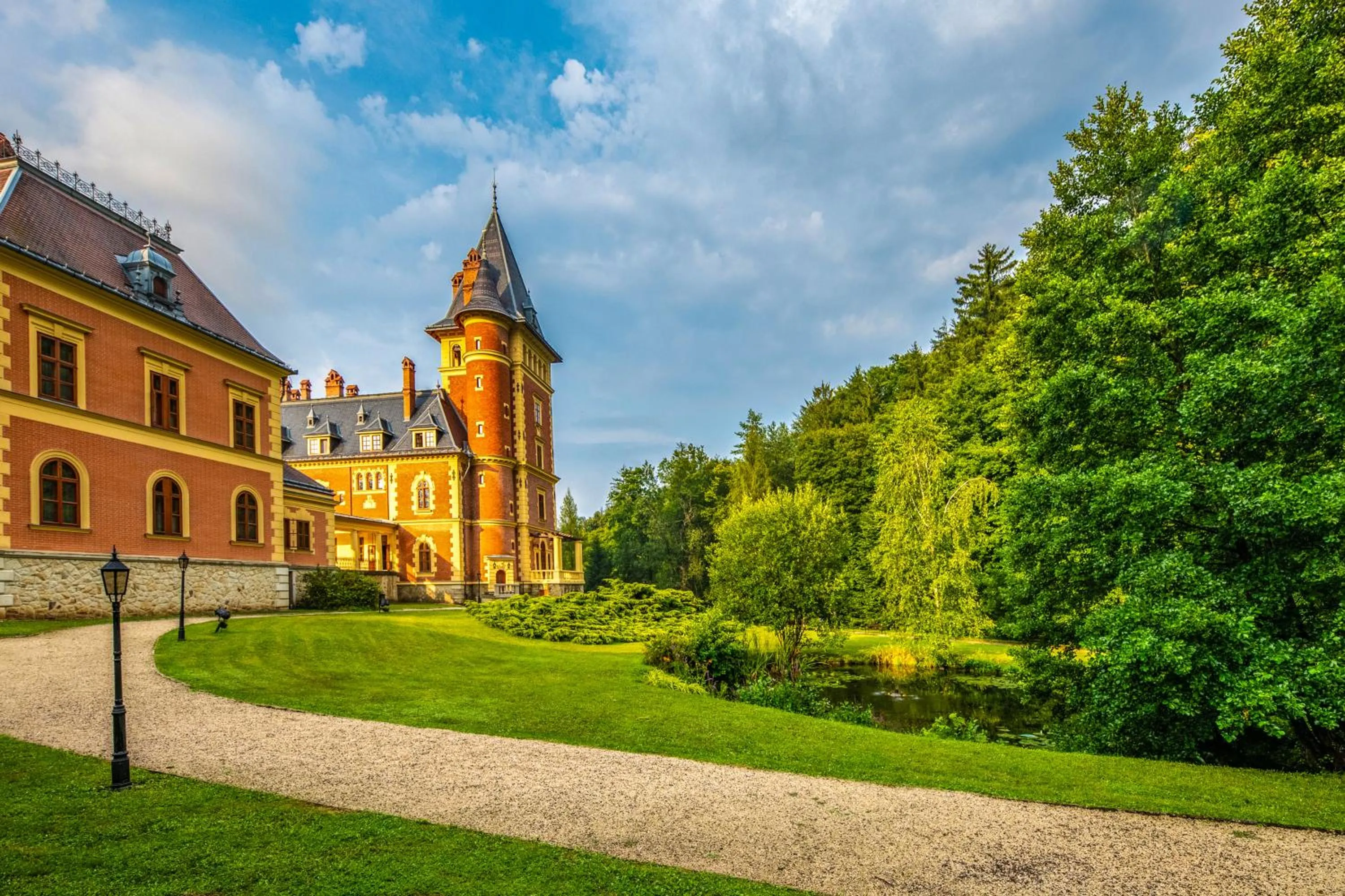 Kastélyhotel Sasvár Resort