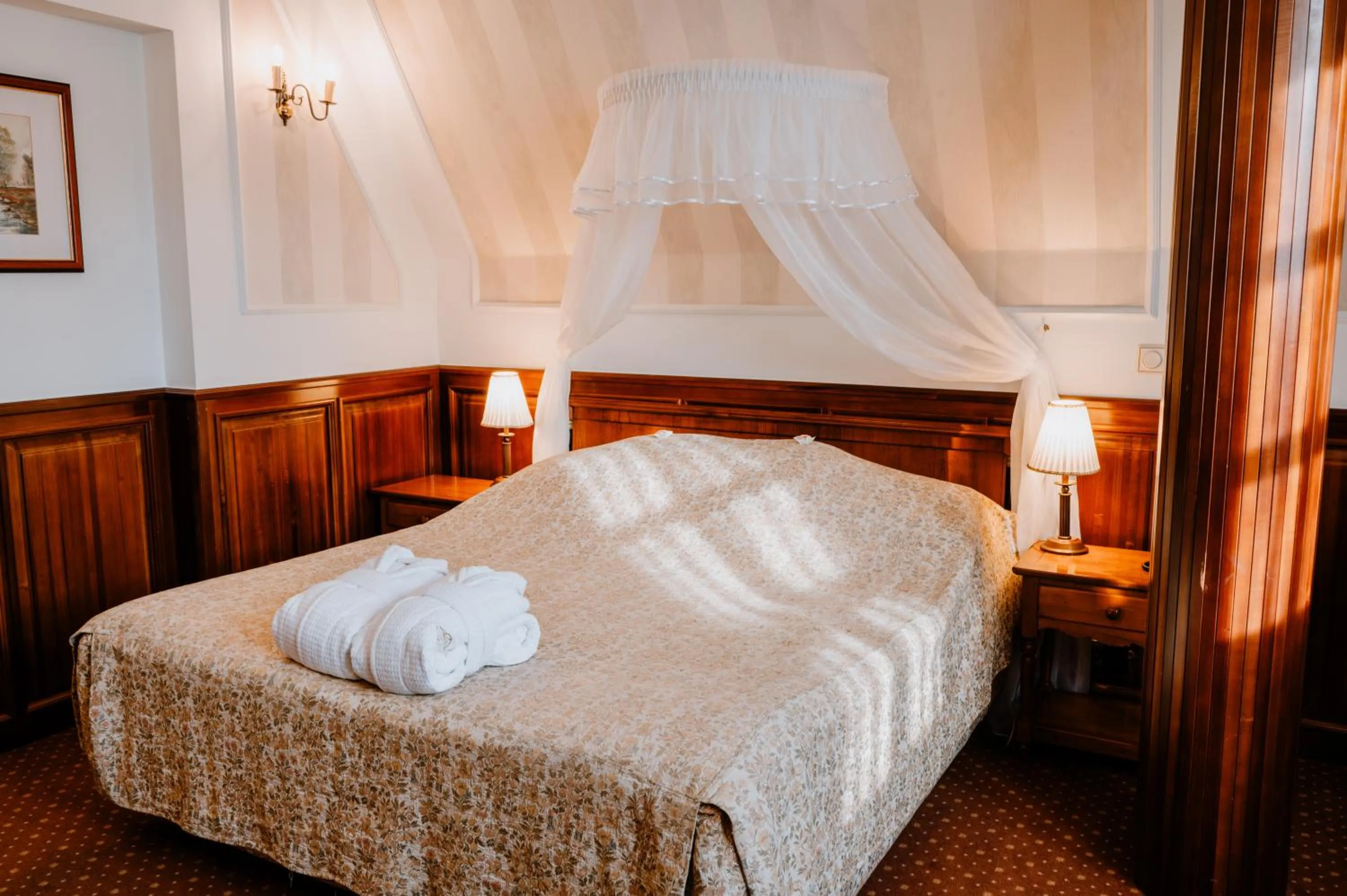 Bed in Kastélyhotel Sasvár Resort