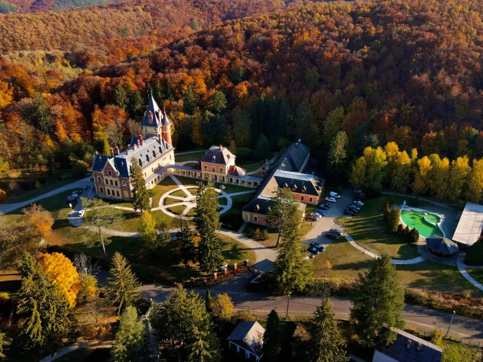 Kastélyhotel Sasvár Resort