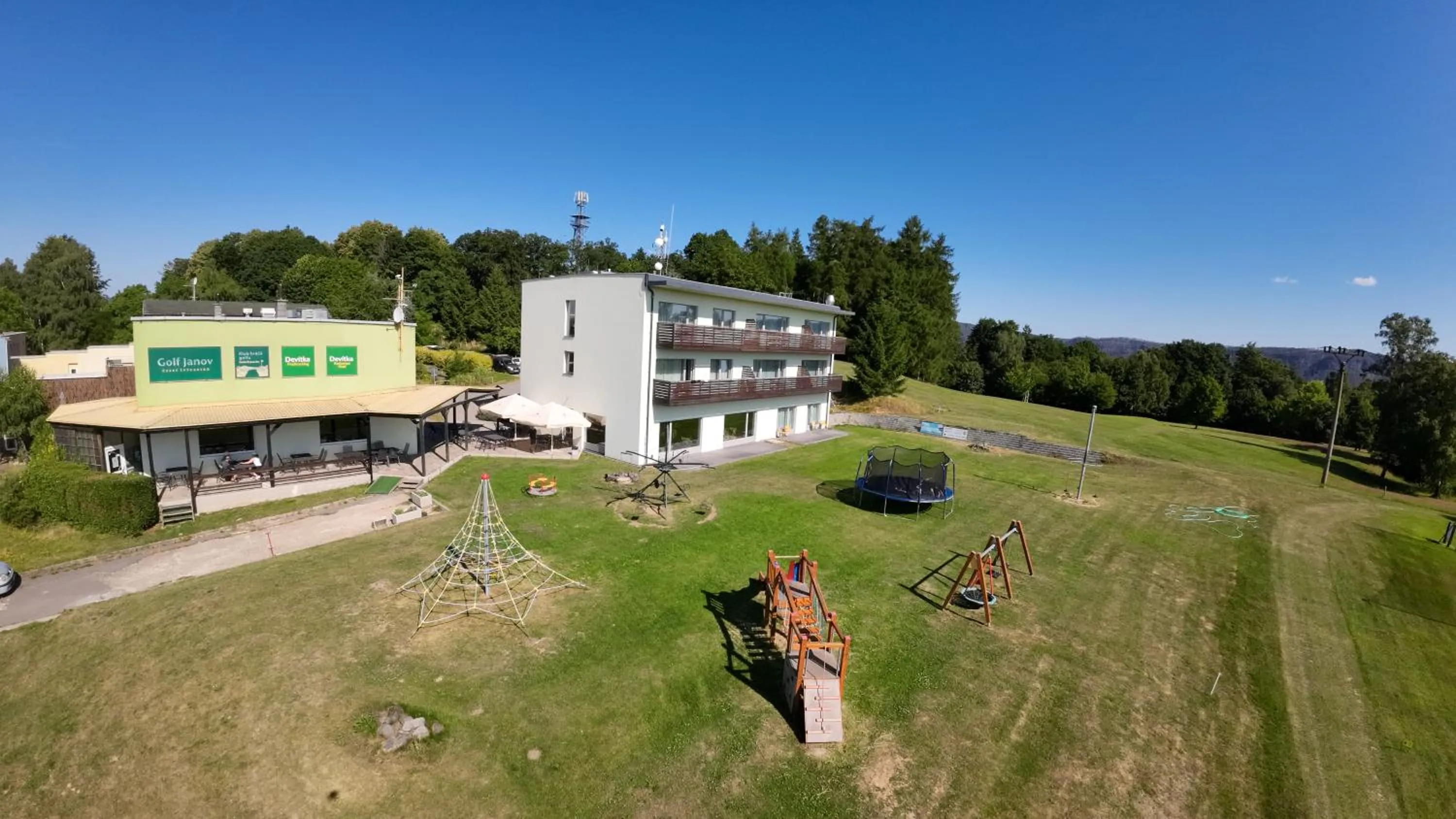 Property building in Hotel Devítka