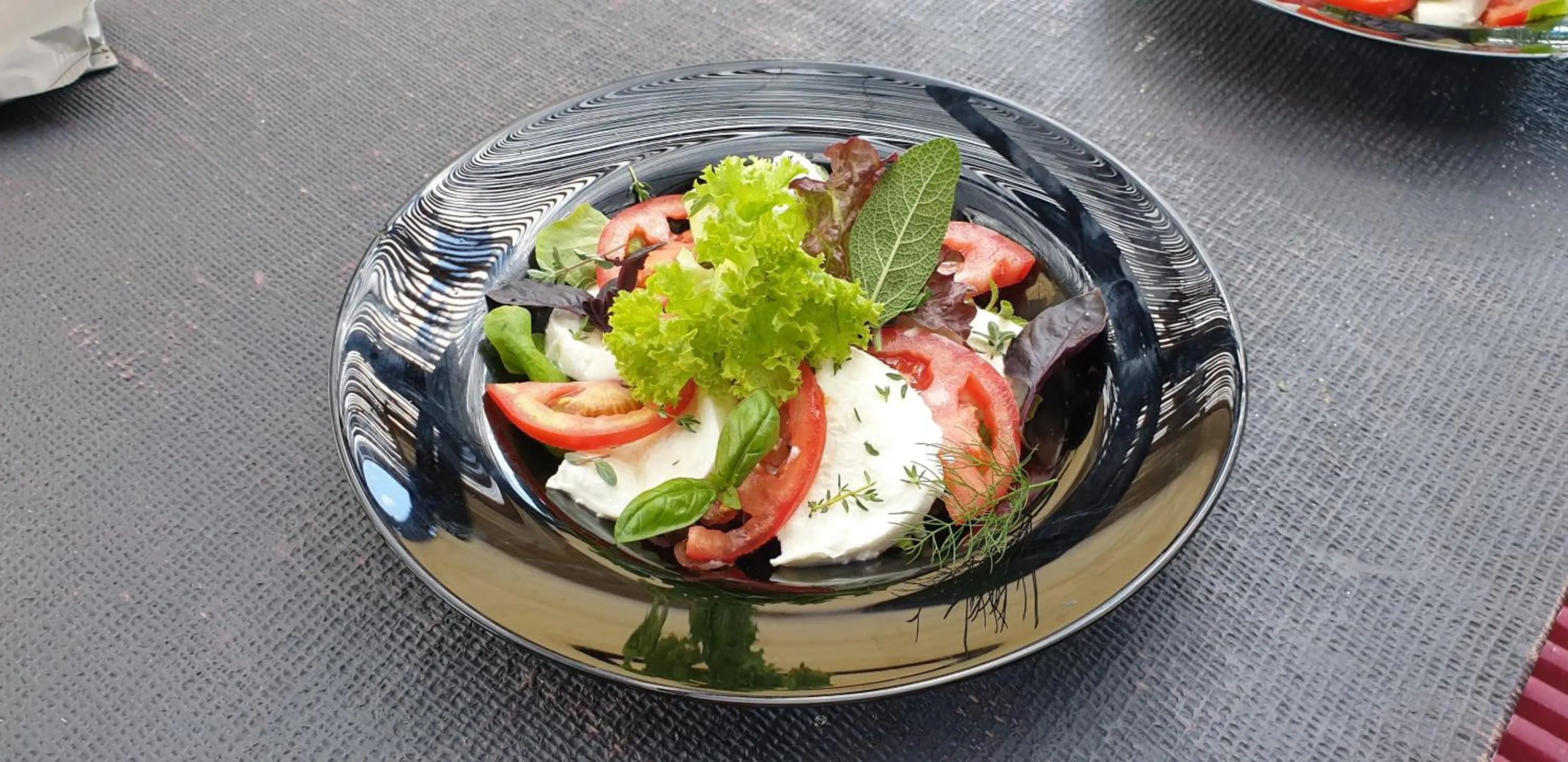 Restaurant/places to eat in Almanuda Naturist Village