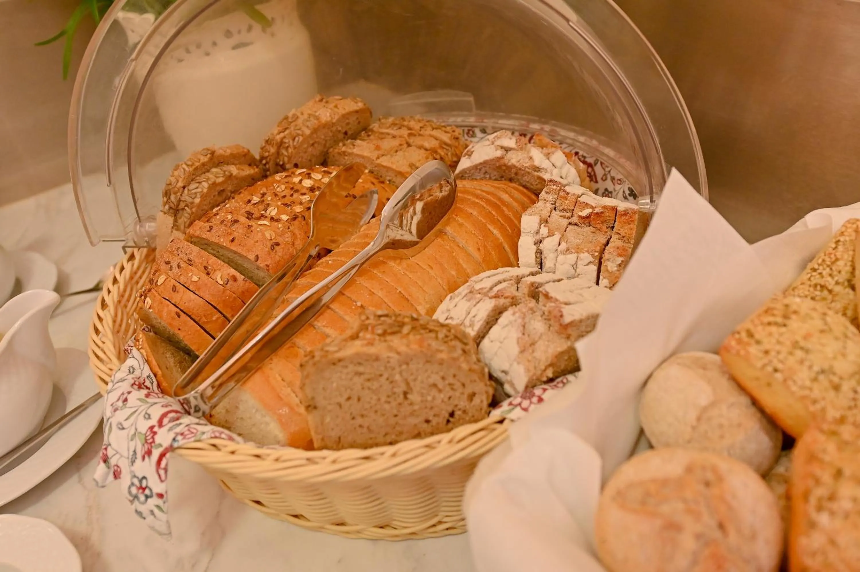 Restaurant/places to eat in Delta In