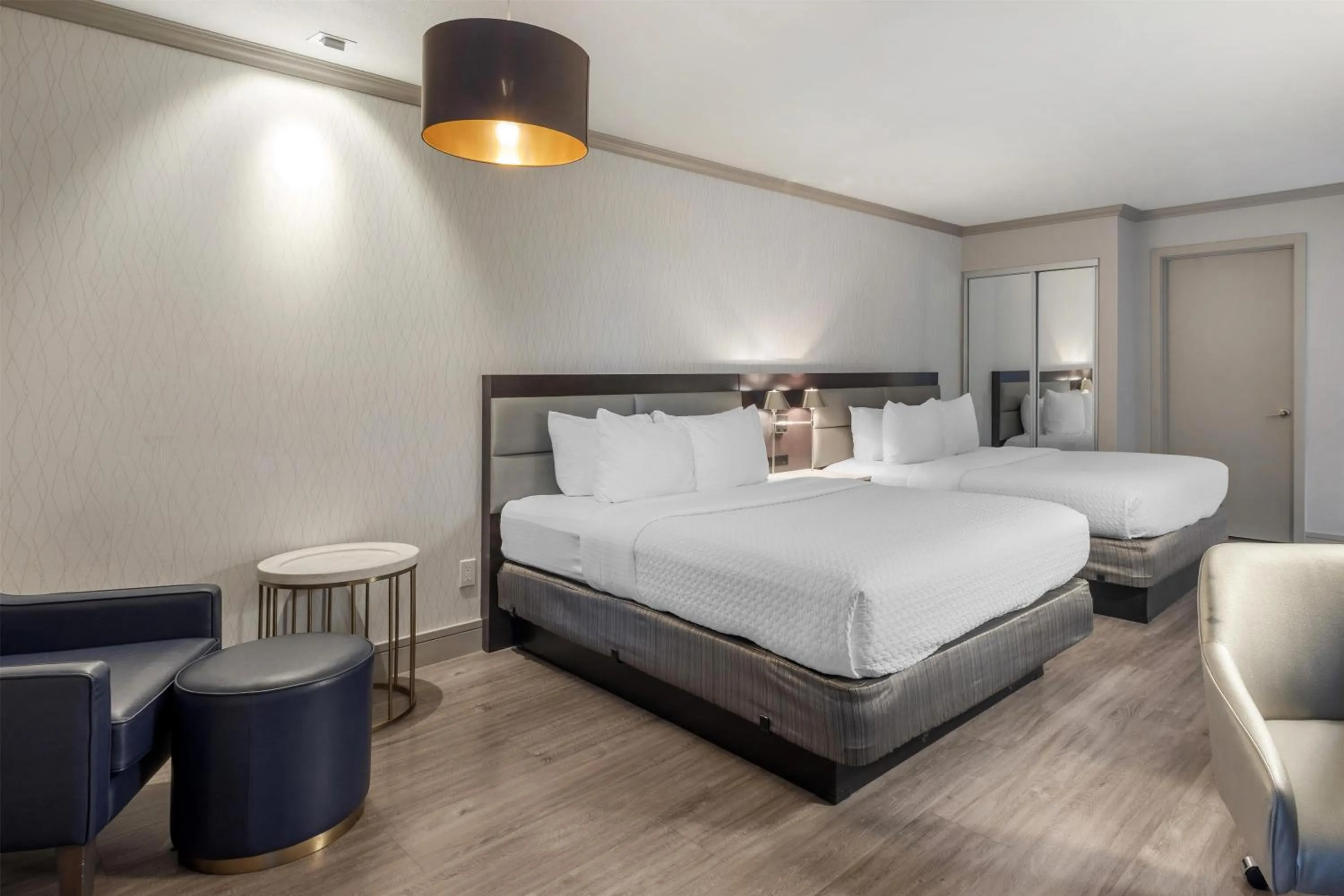 Bedroom, Bed in Best Western Plus Executive Suites