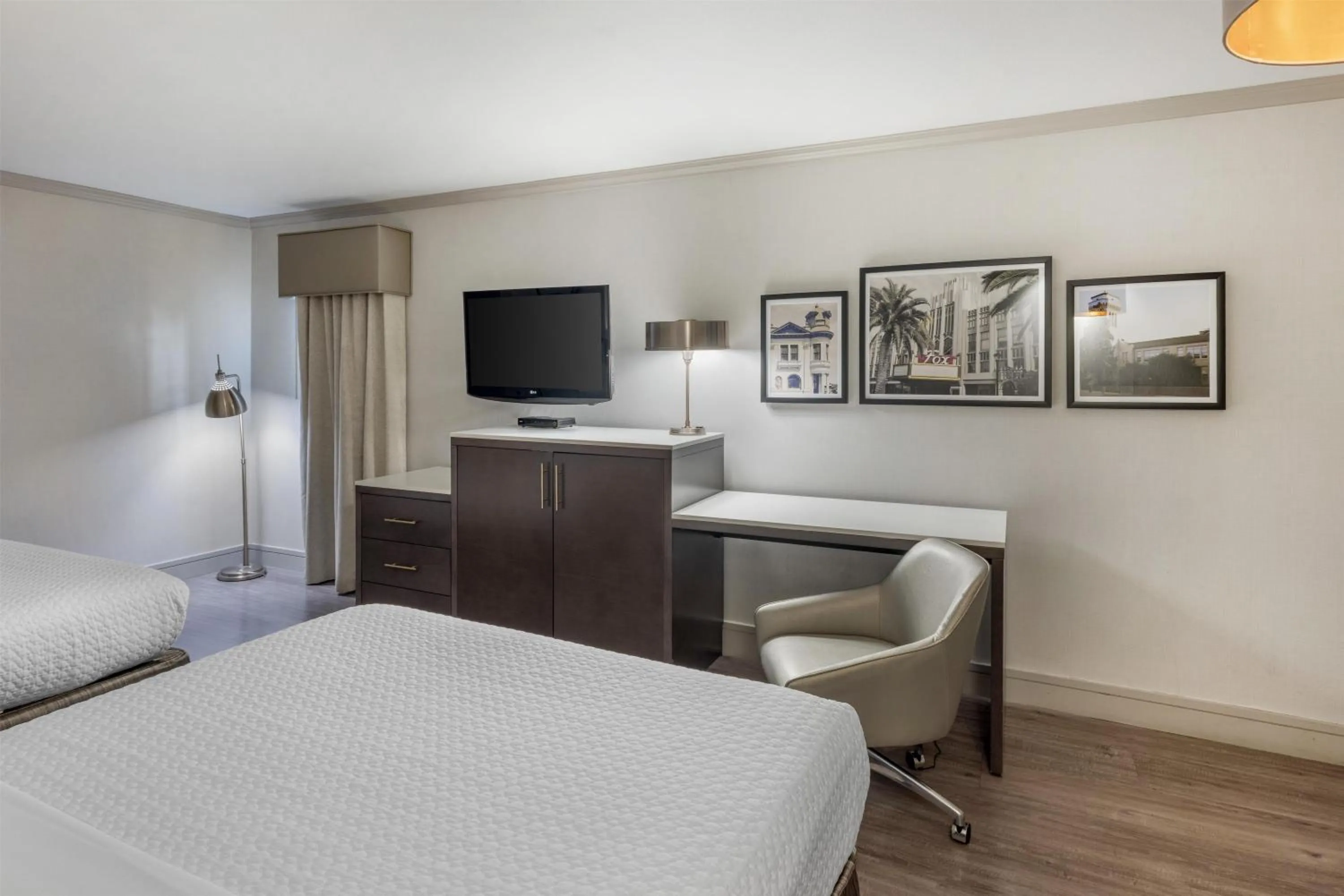 Bedroom, Bed in Best Western Plus Executive Suites