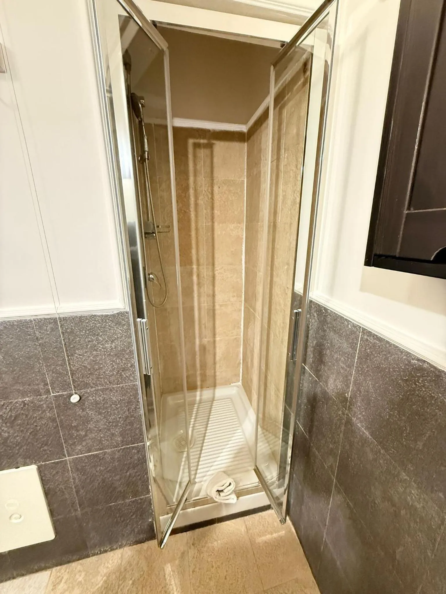 Shower in Hotel Plebiscito Aparthotel