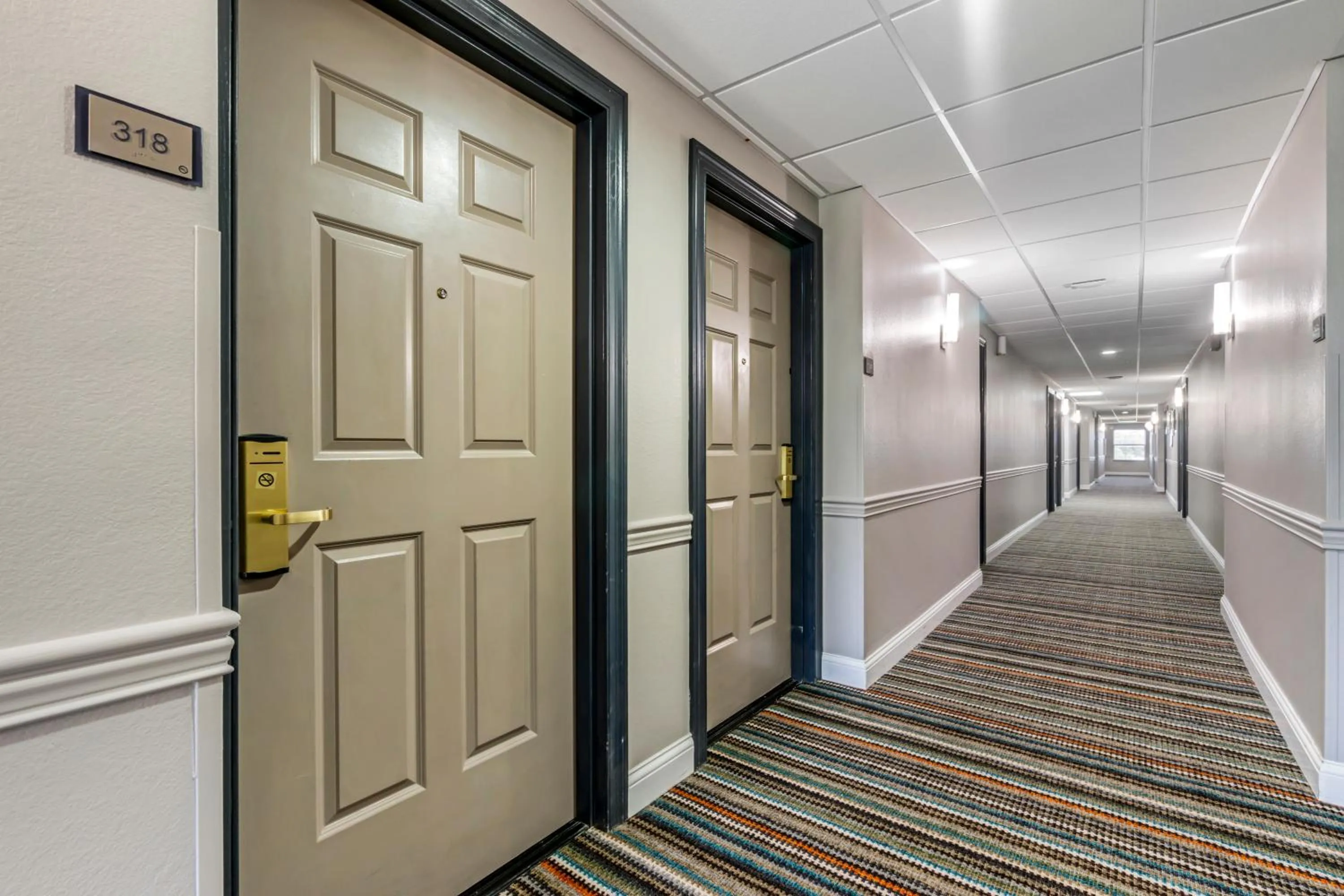 Country Inn & Suites by Radisson, Tampa Airport North, FL
