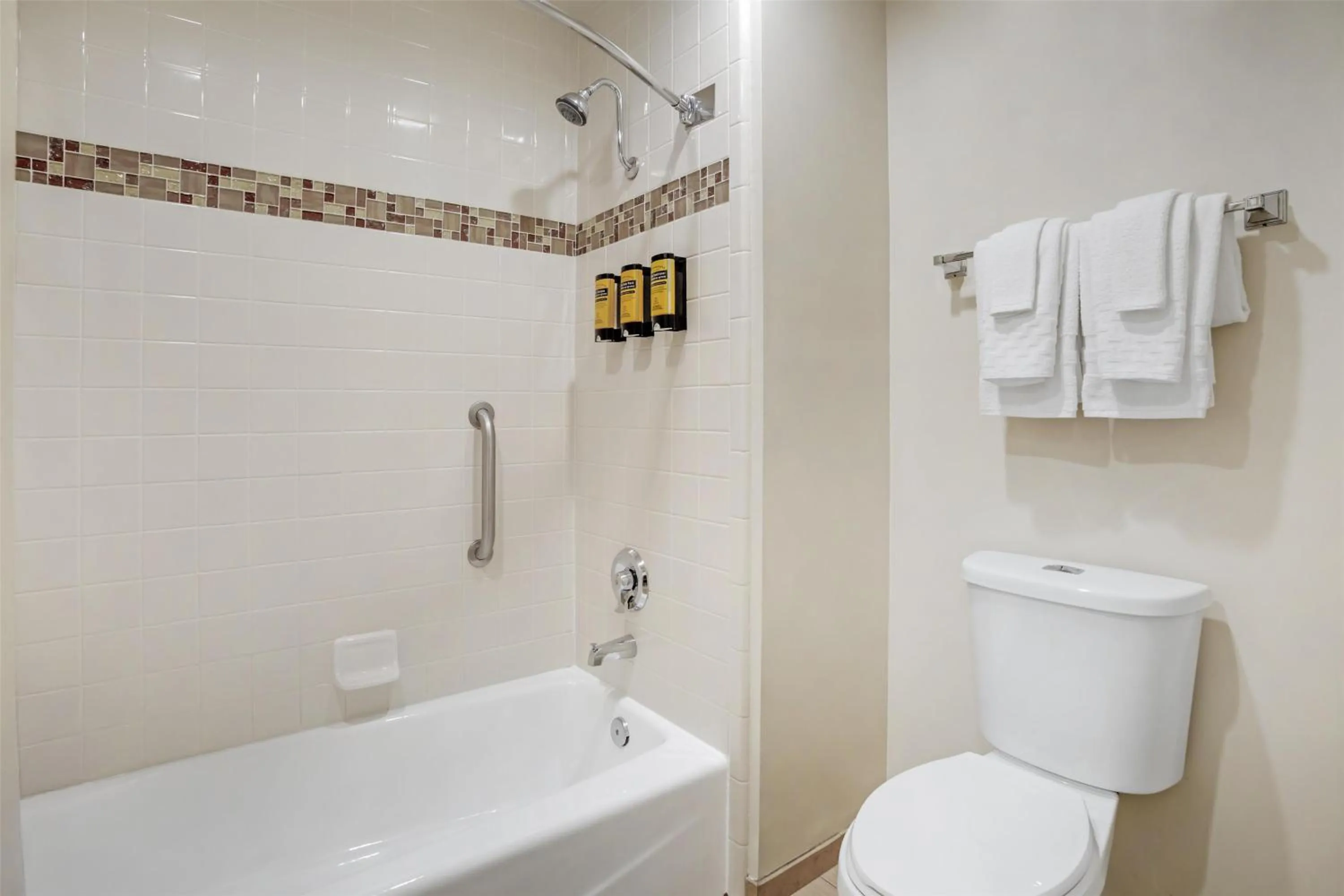 Bathroom in Best Western Plus Dixon Davis