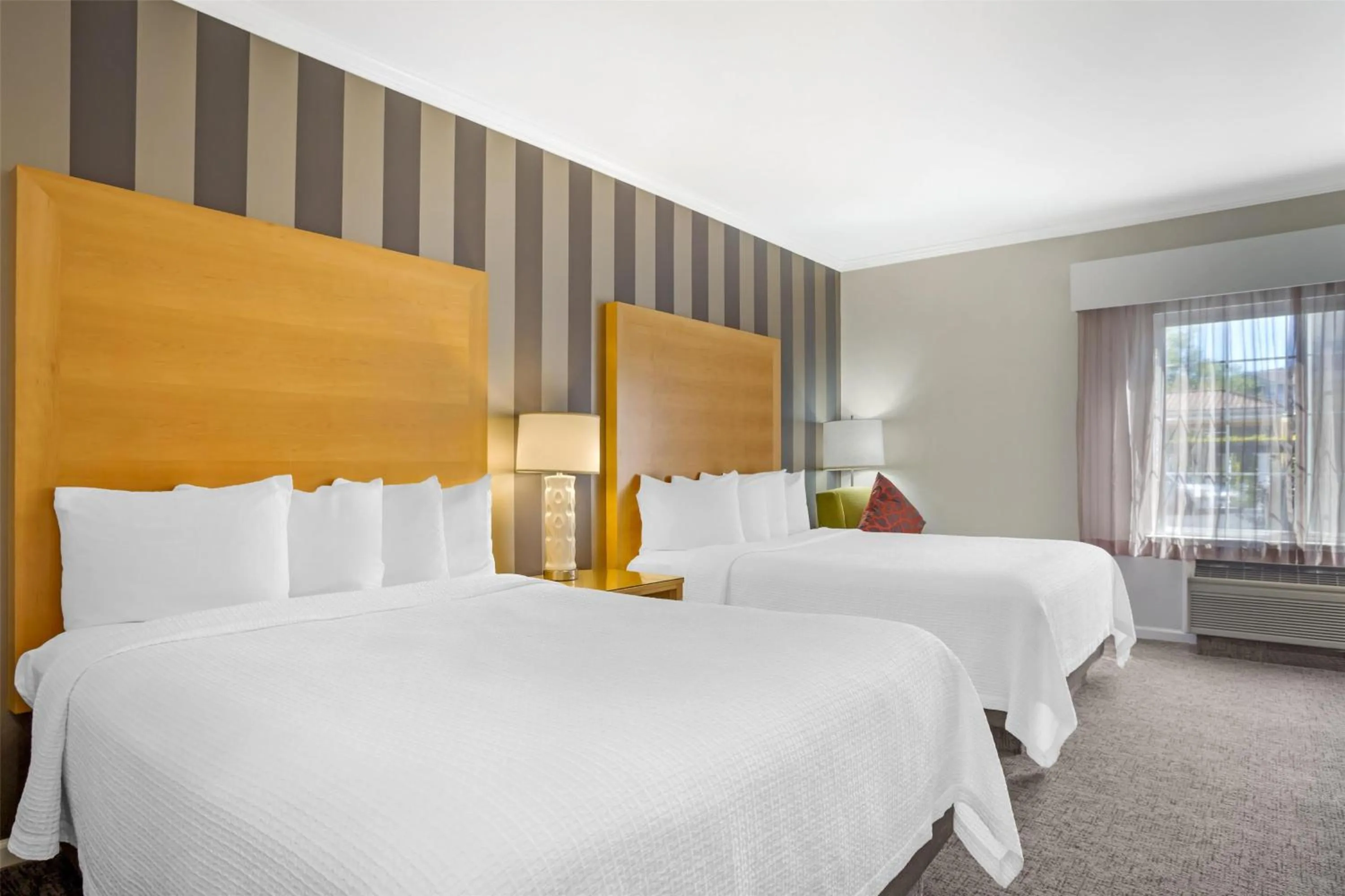 Bedroom, Bed in Best Western Plus Dixon Davis