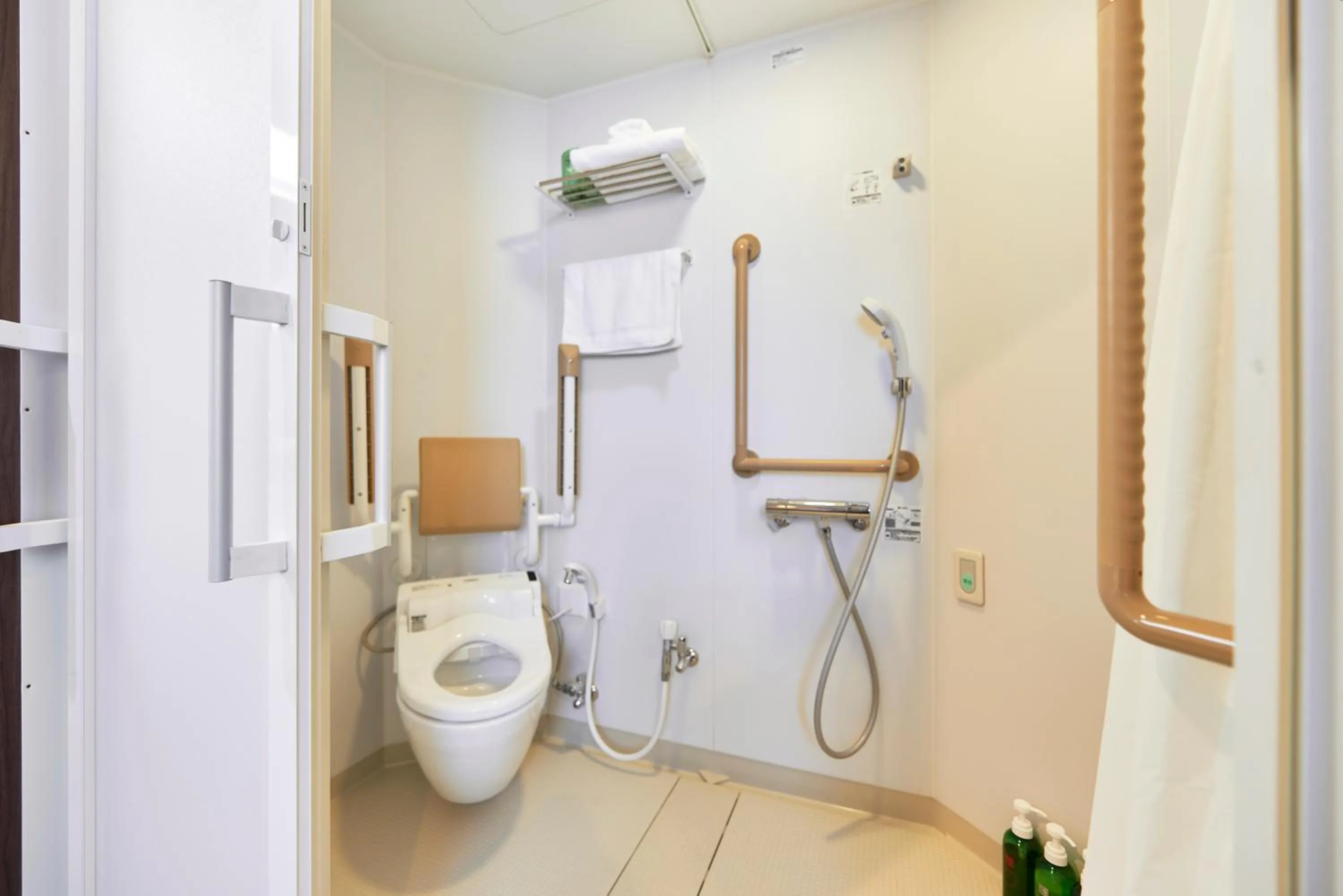 Photo of the whole room in Hotel KAN-RAKU Saitama Honjo-Waseda Hinoki No Yakata