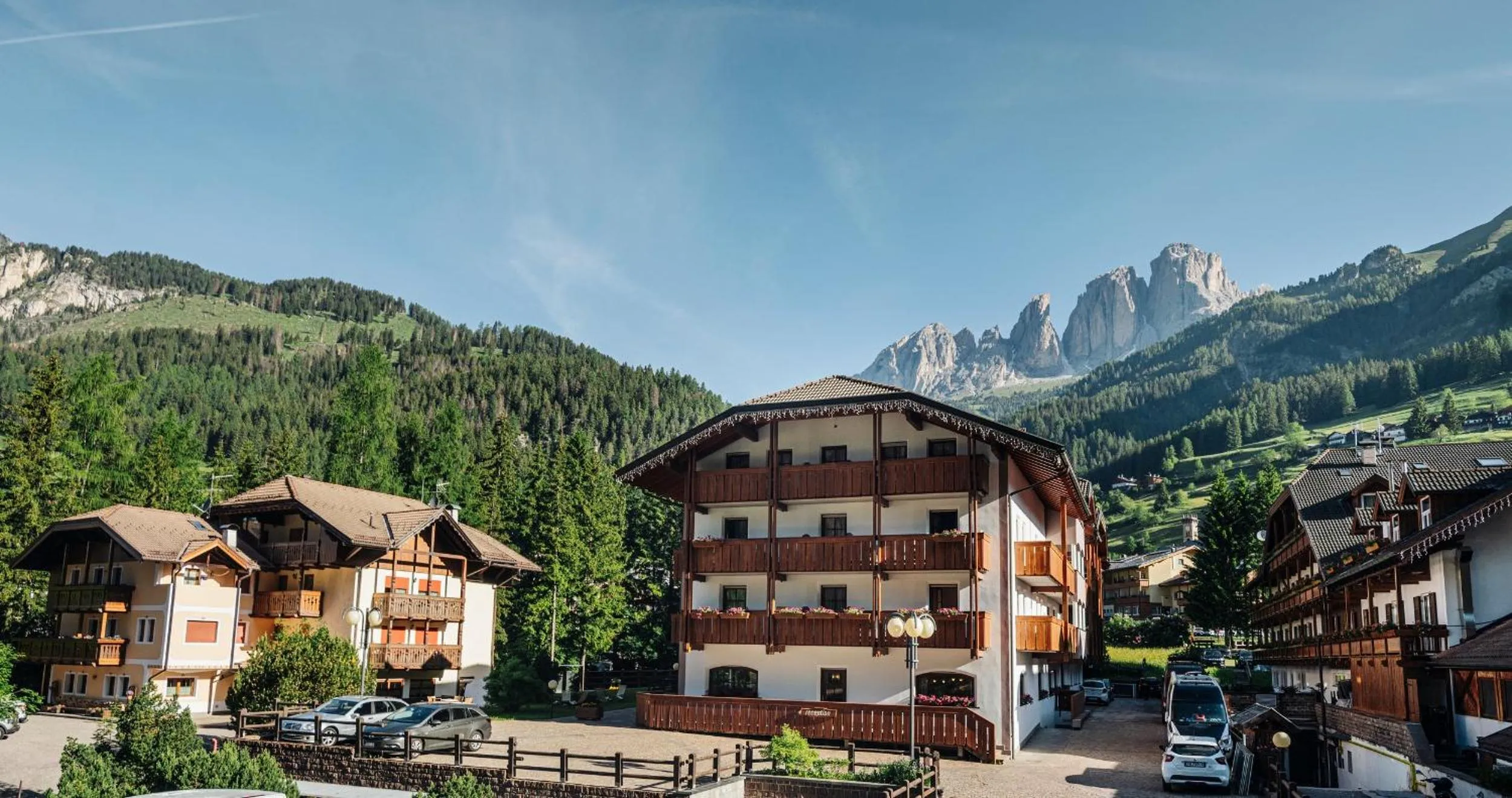 Property building in Garni Aritz