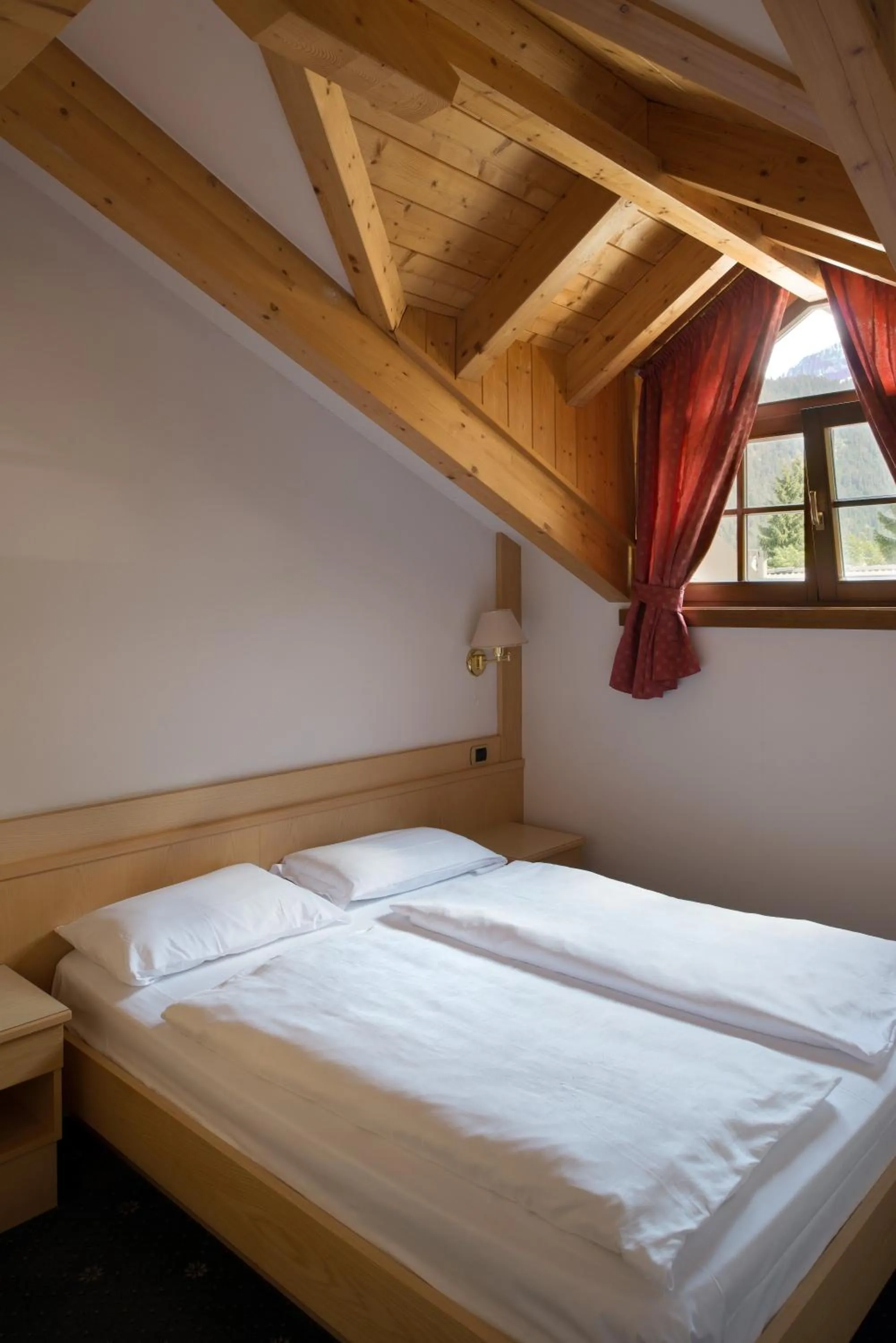 Photo of the whole room, Bed in Garni Aritz