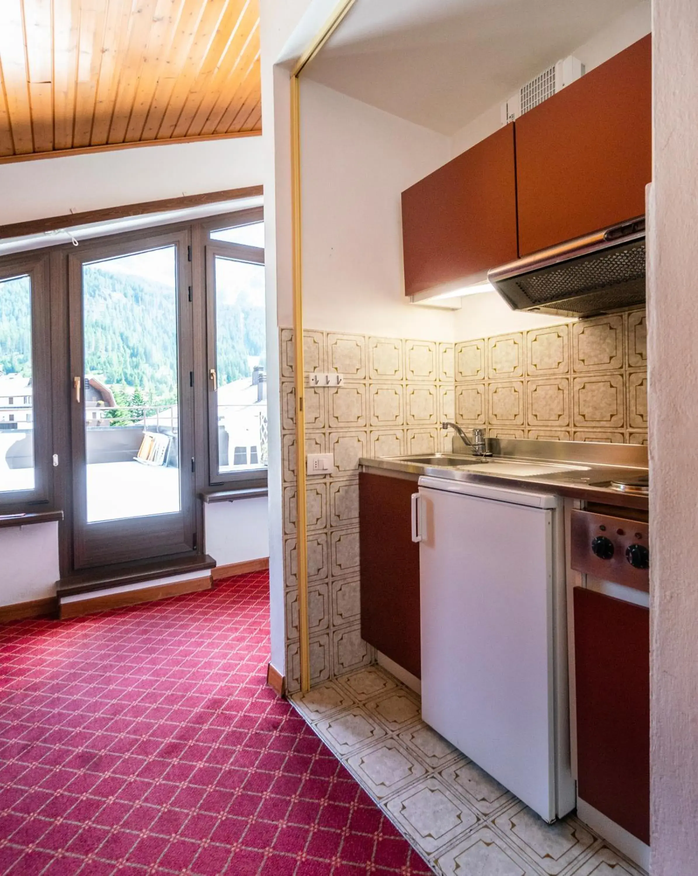 Attic Apartment Economy (6 Adults) in Residence Lastei Attic Apartment Economy (6 Adults) in Residence Lastei