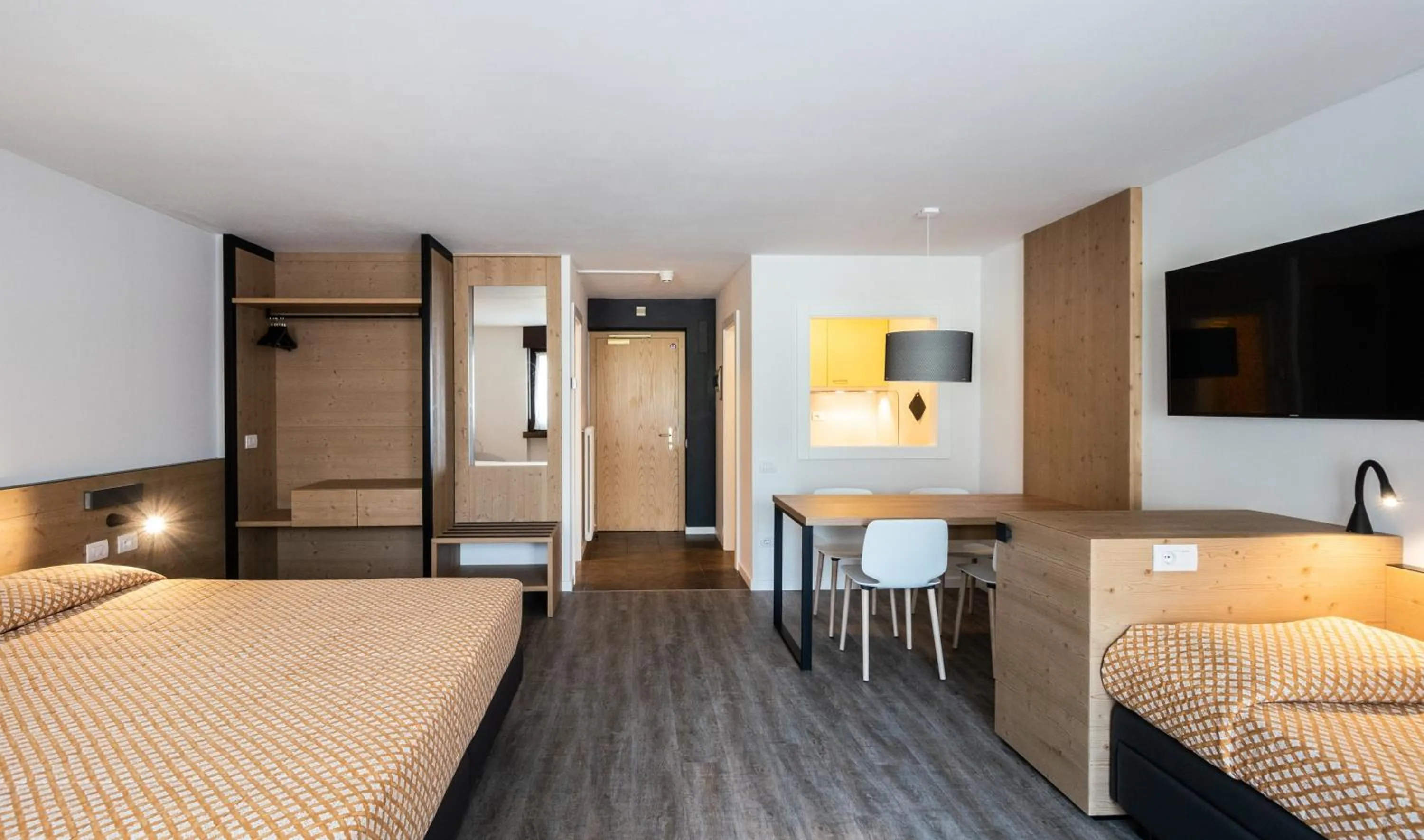 Photo of the whole room, Bed in Residence Lastei