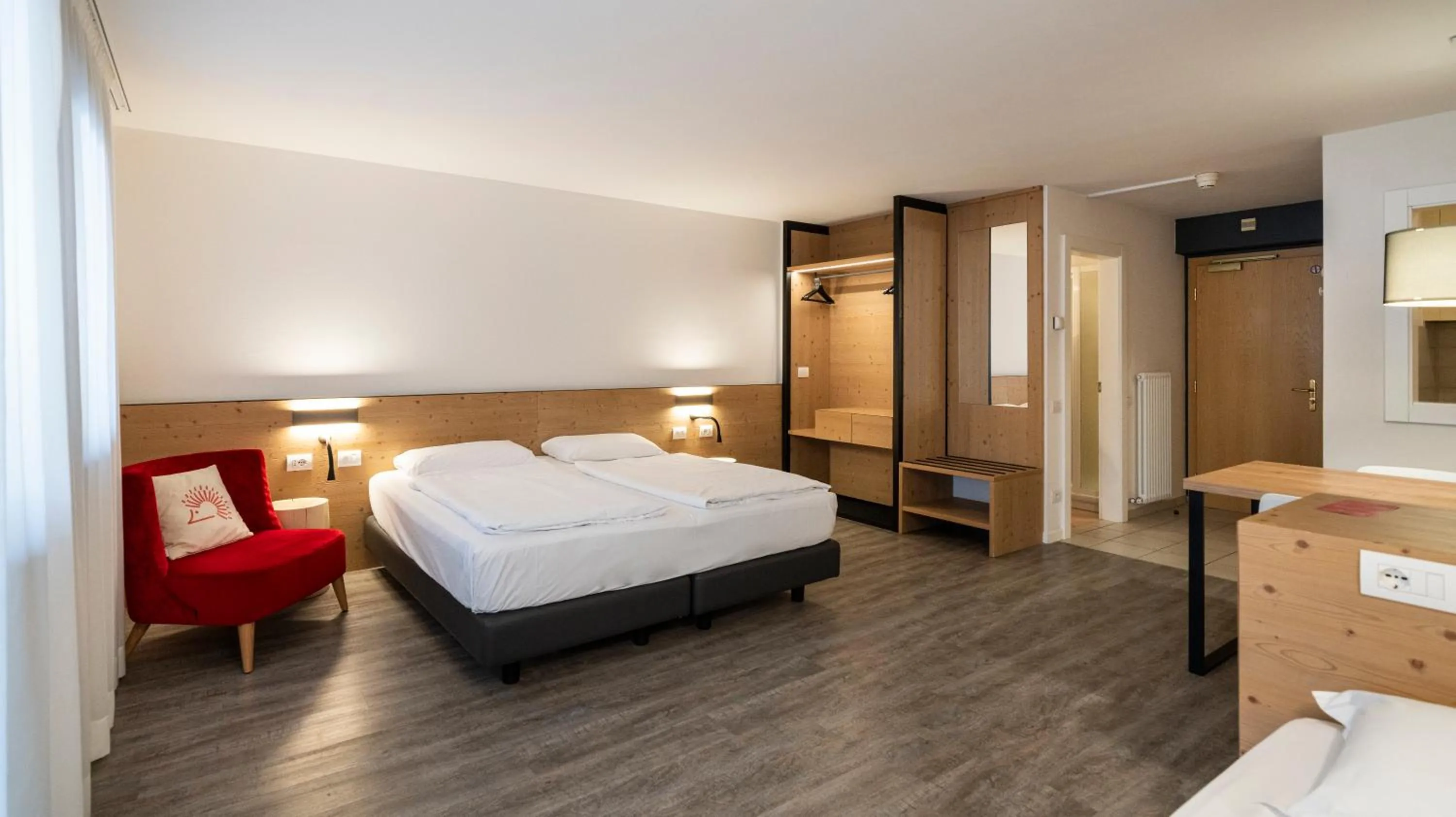 Photo of the whole room, Bed in Residence Lastei