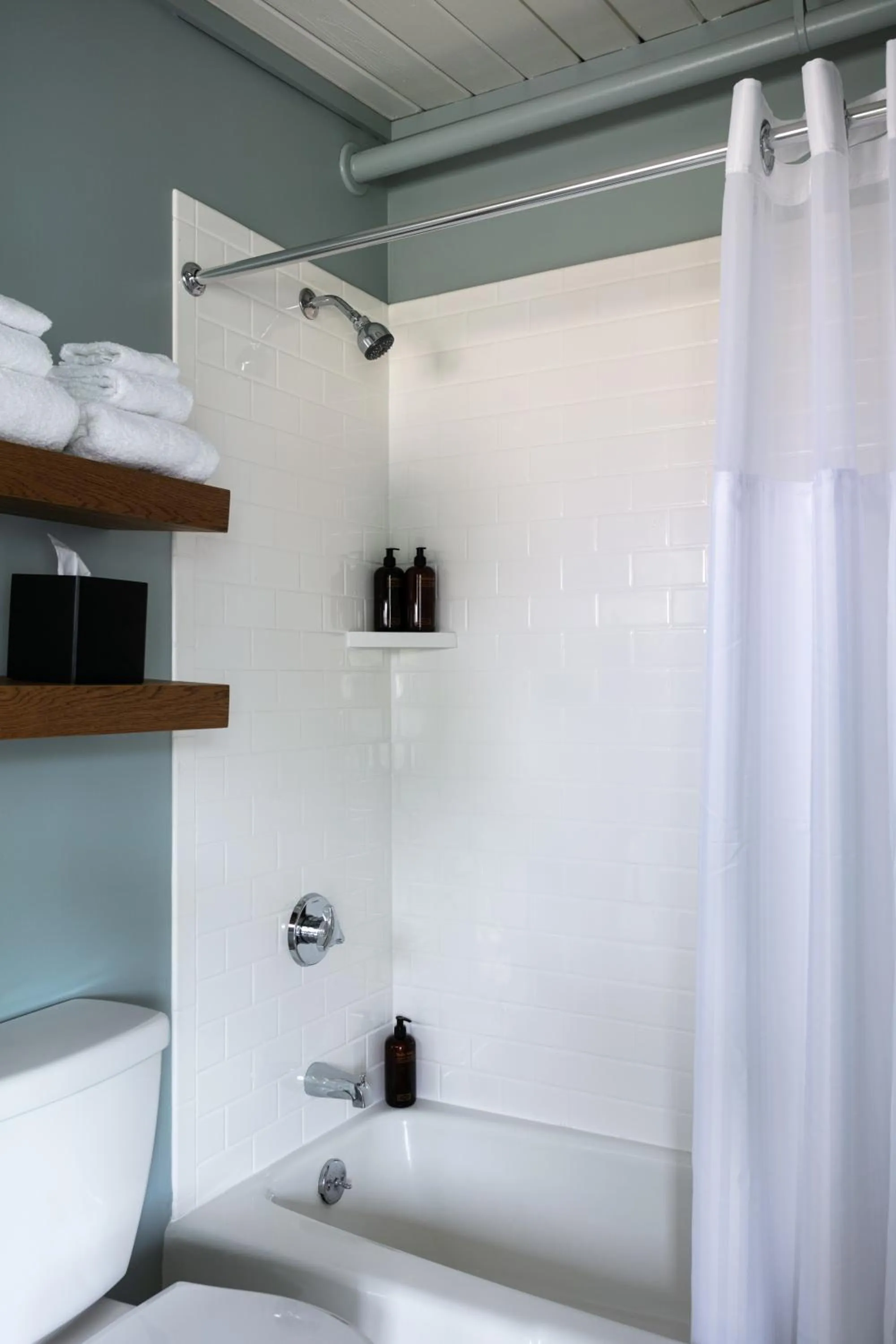 Shower in Outbound Stowe