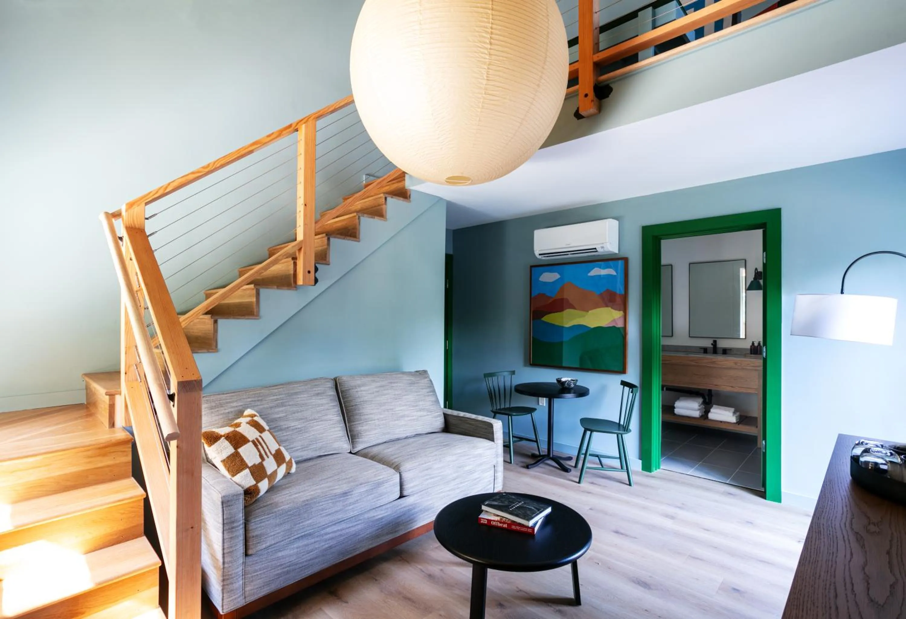 TV and multimedia in Outbound Stowe