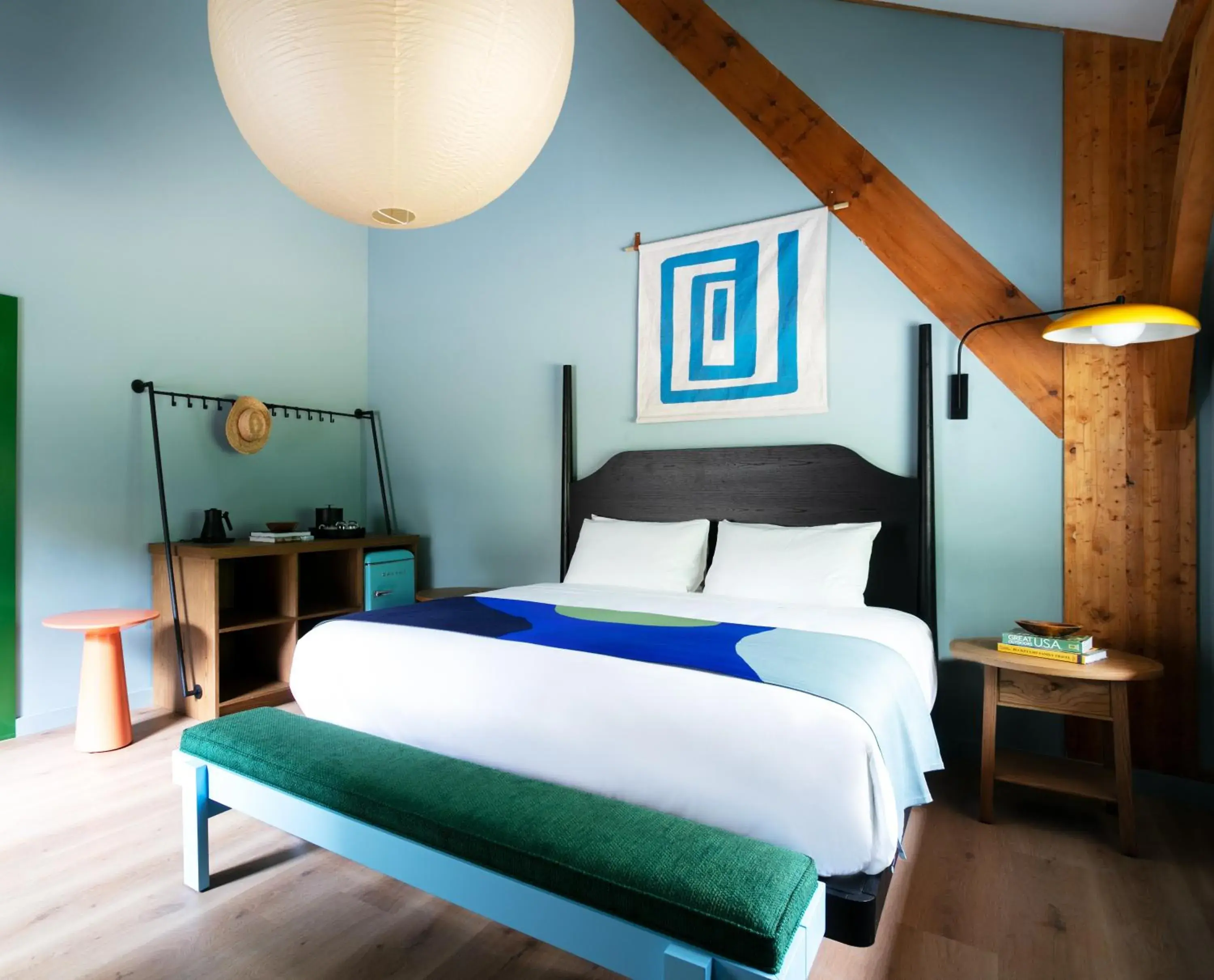 Pavilion King Bed in Outbound Stowe Pavilion King Bed in Outbound Stowe