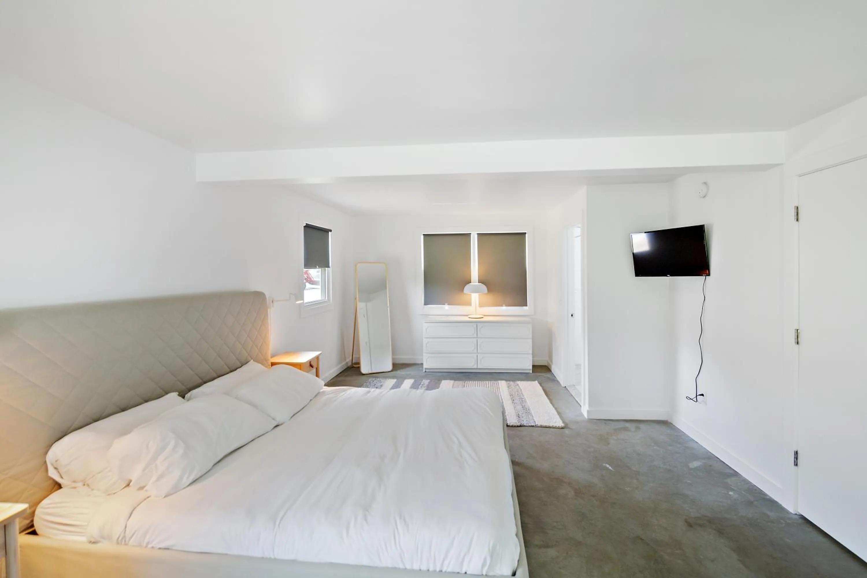 Bedroom, Bed in Outbound Stowe