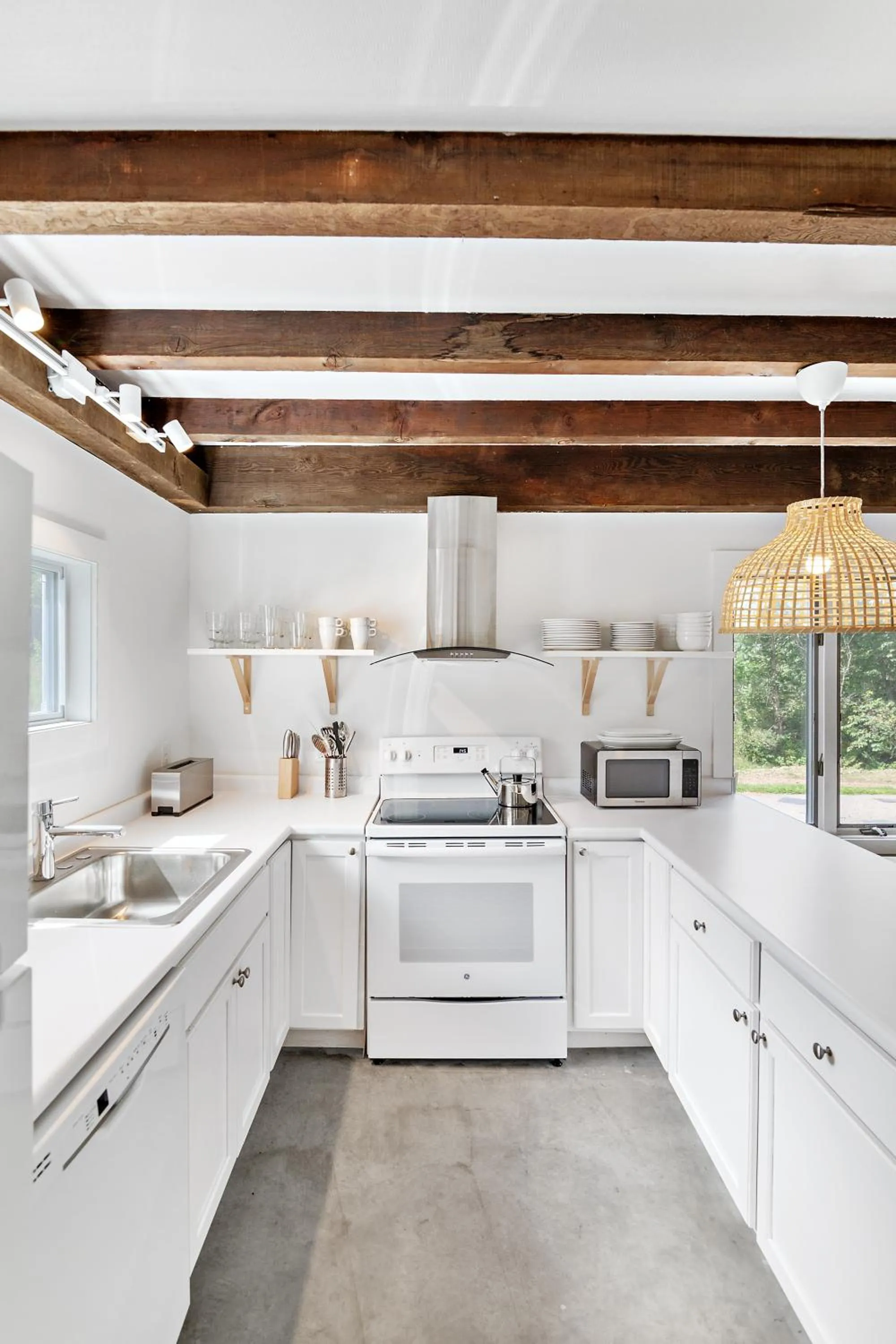 kitchen in Outbound Stowe