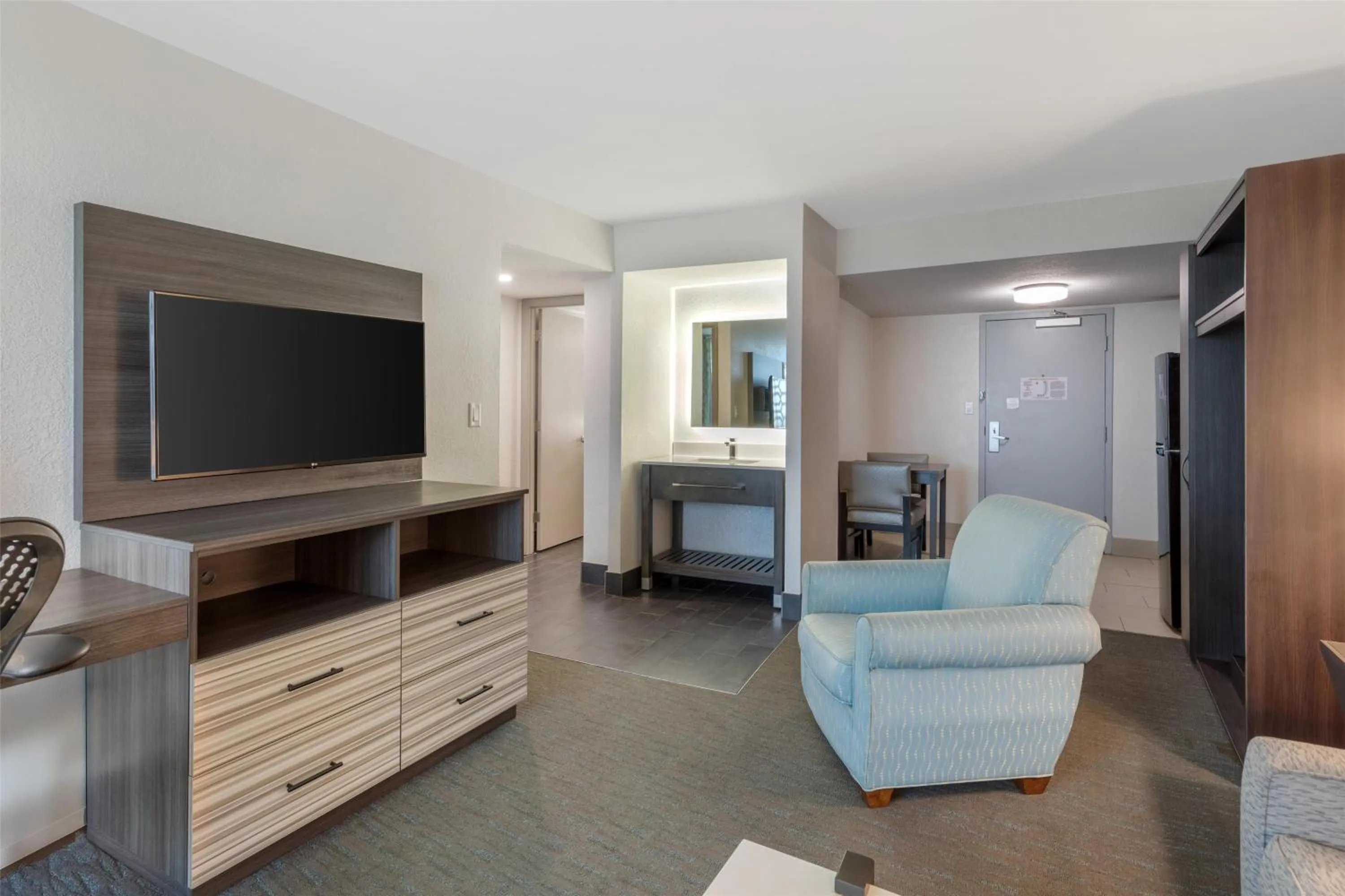 Bedroom in Best Western Plus Daytona Inn Seabreeze