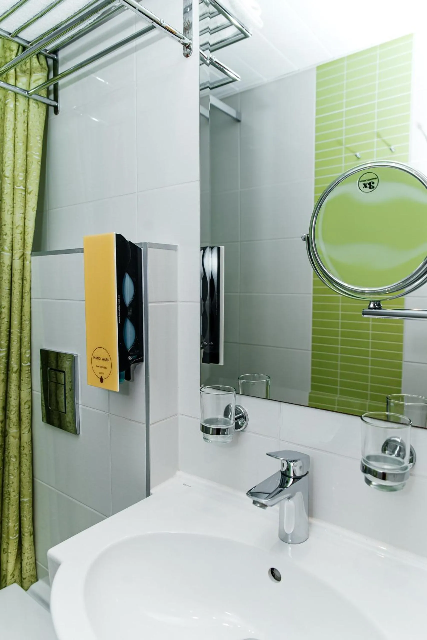 Shower in Pärnu Hotel