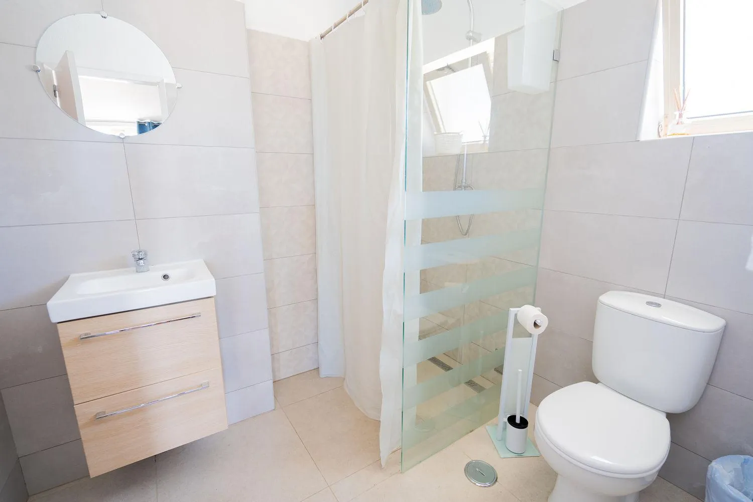 Shower in Luz Beach Apartments