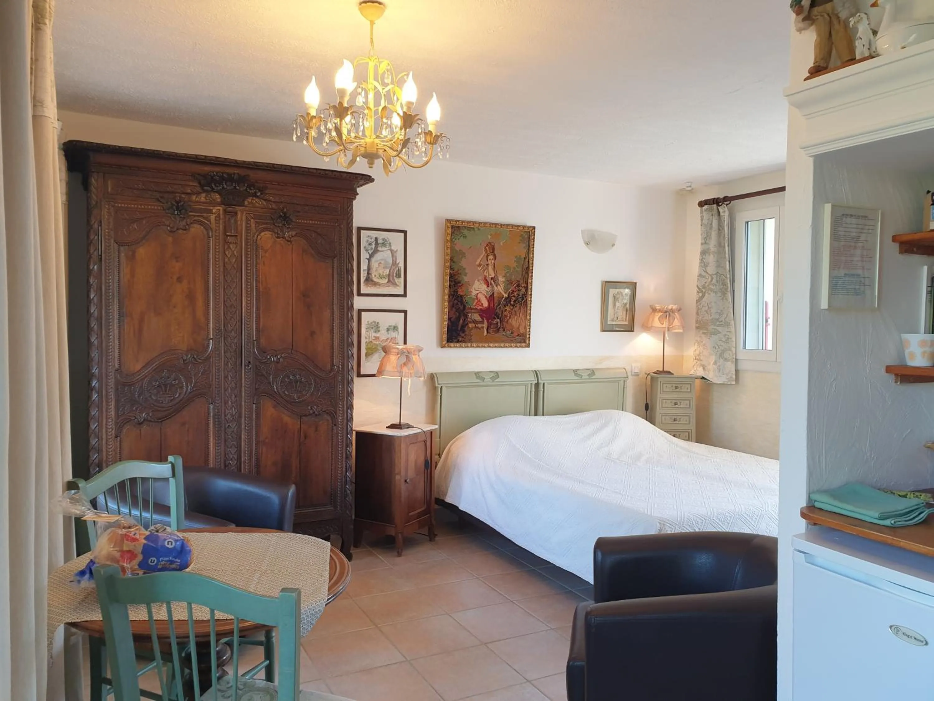 Bed in Résidence Le Home