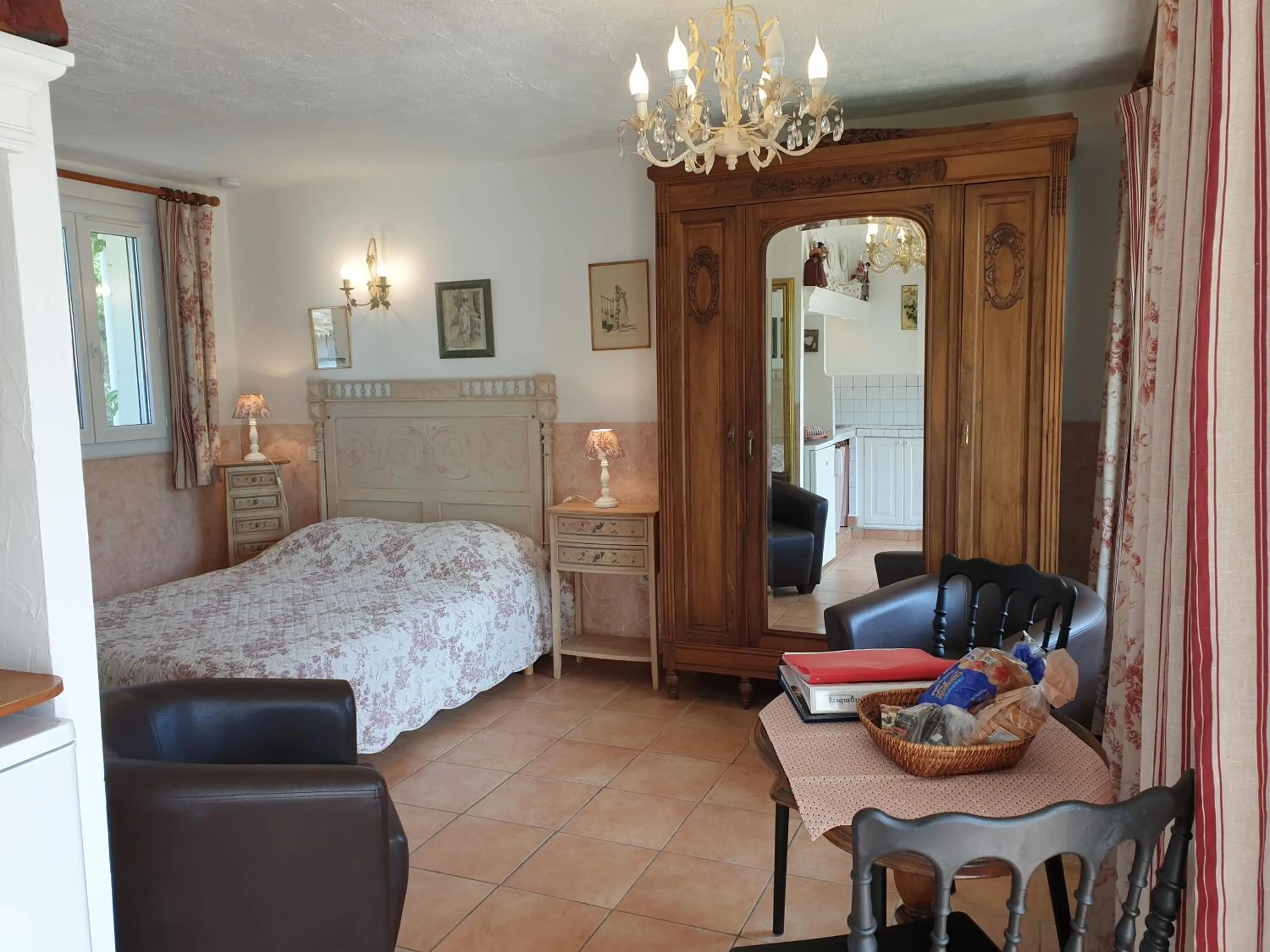 Bed in Résidence Le Home