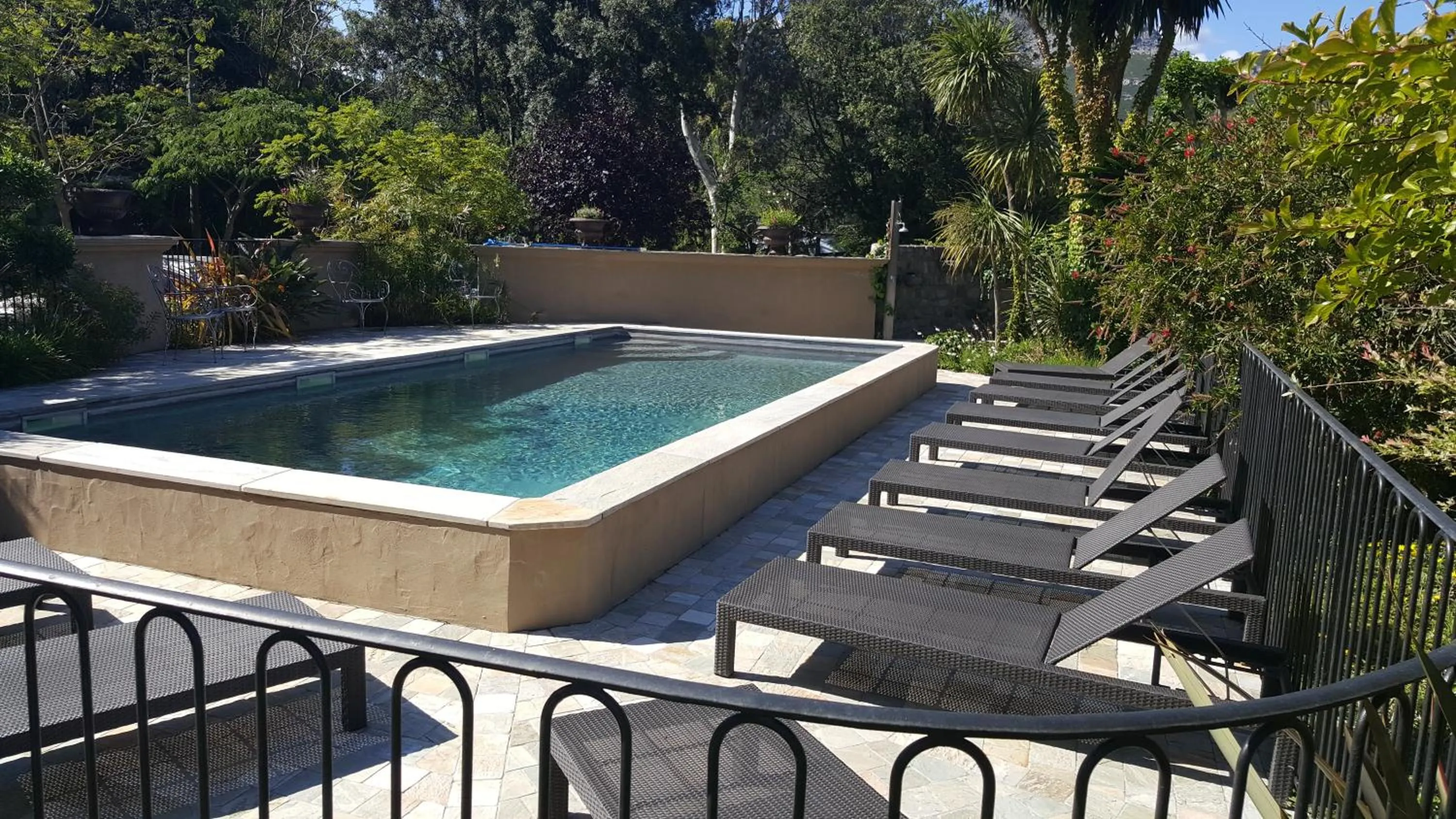 Swimming pool in Résidence Le Home