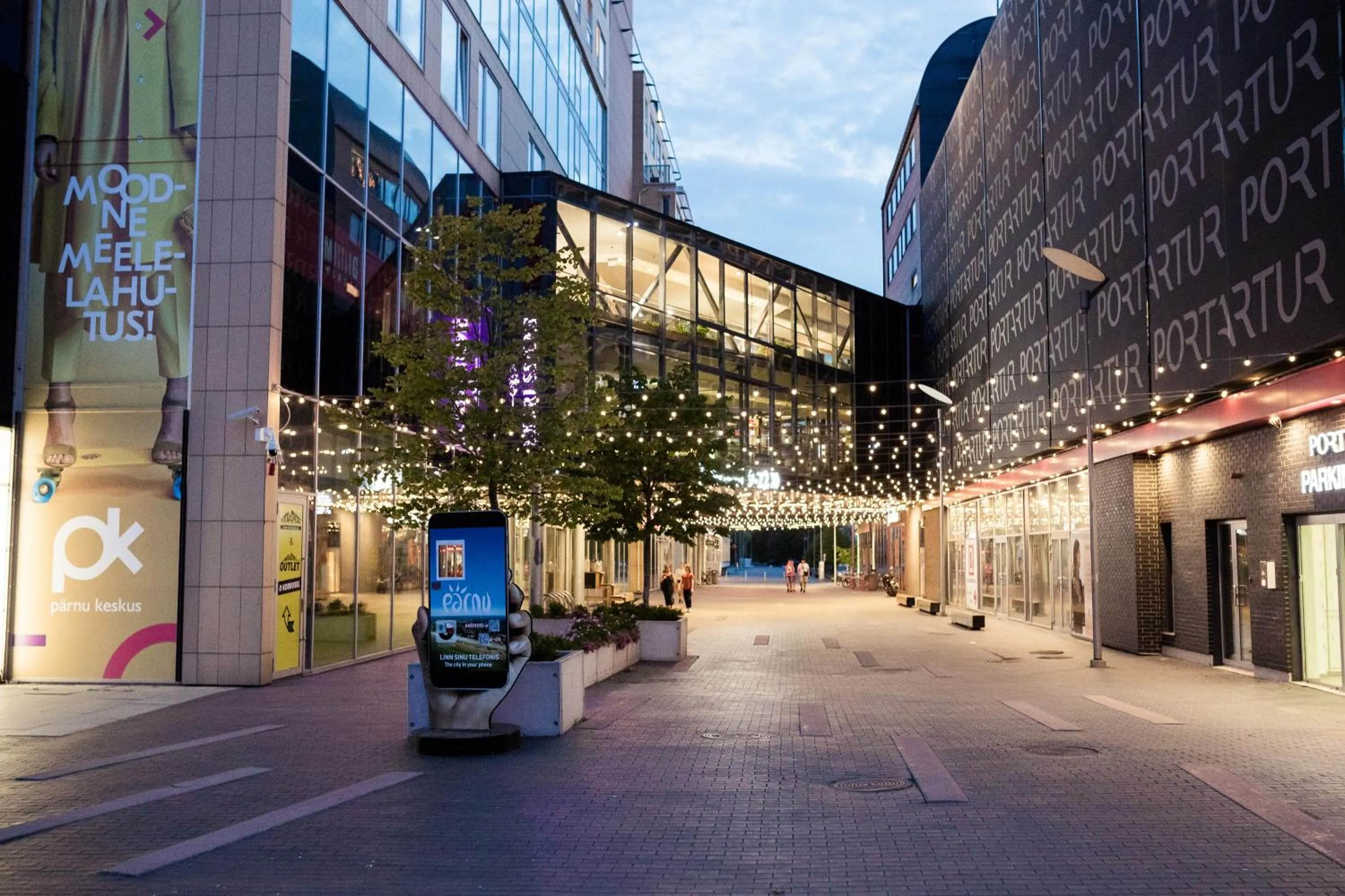 Restaurant/places to eat in Koidulapark Hotell