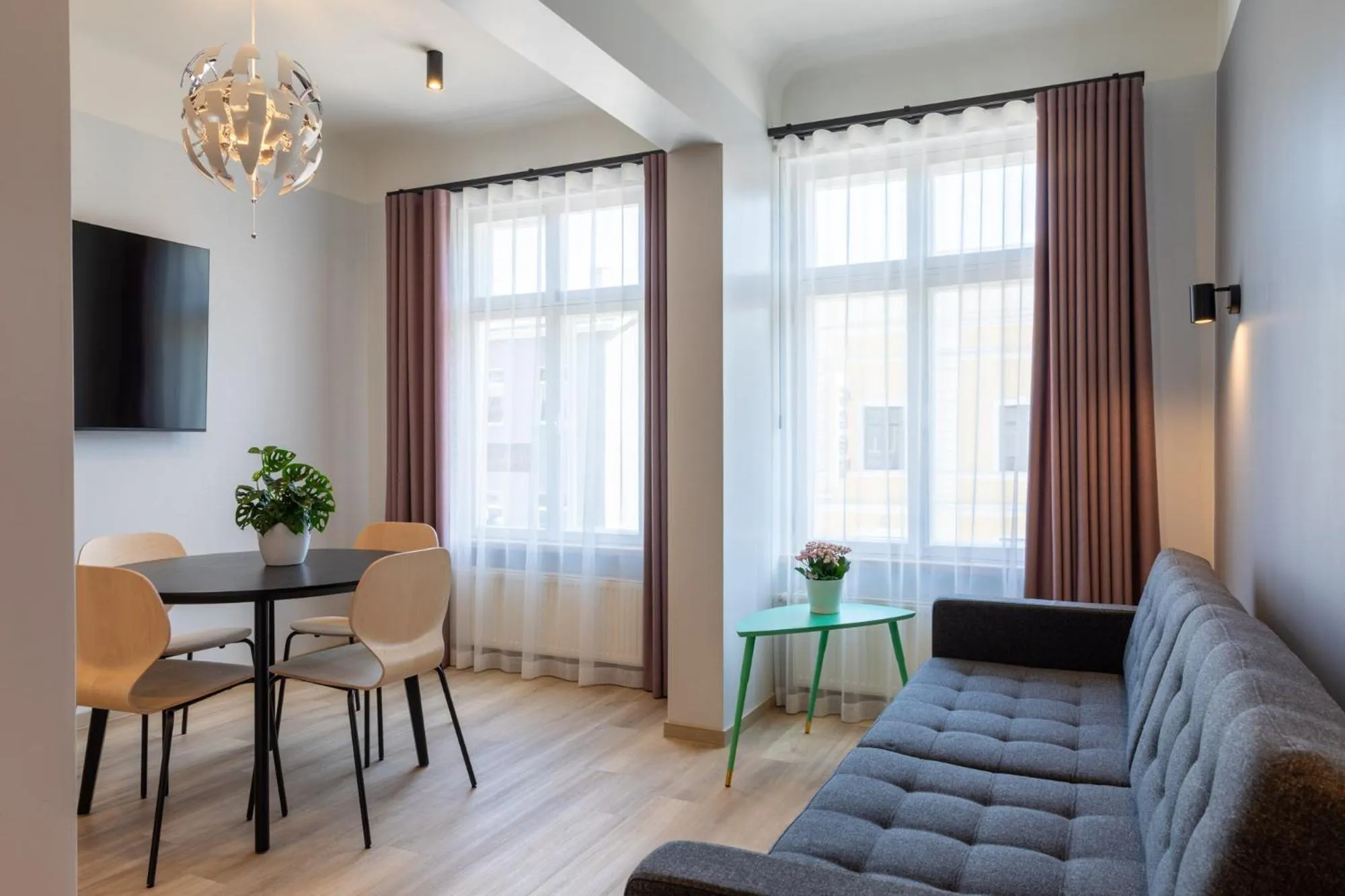 Living room in Koidulapark Hotell