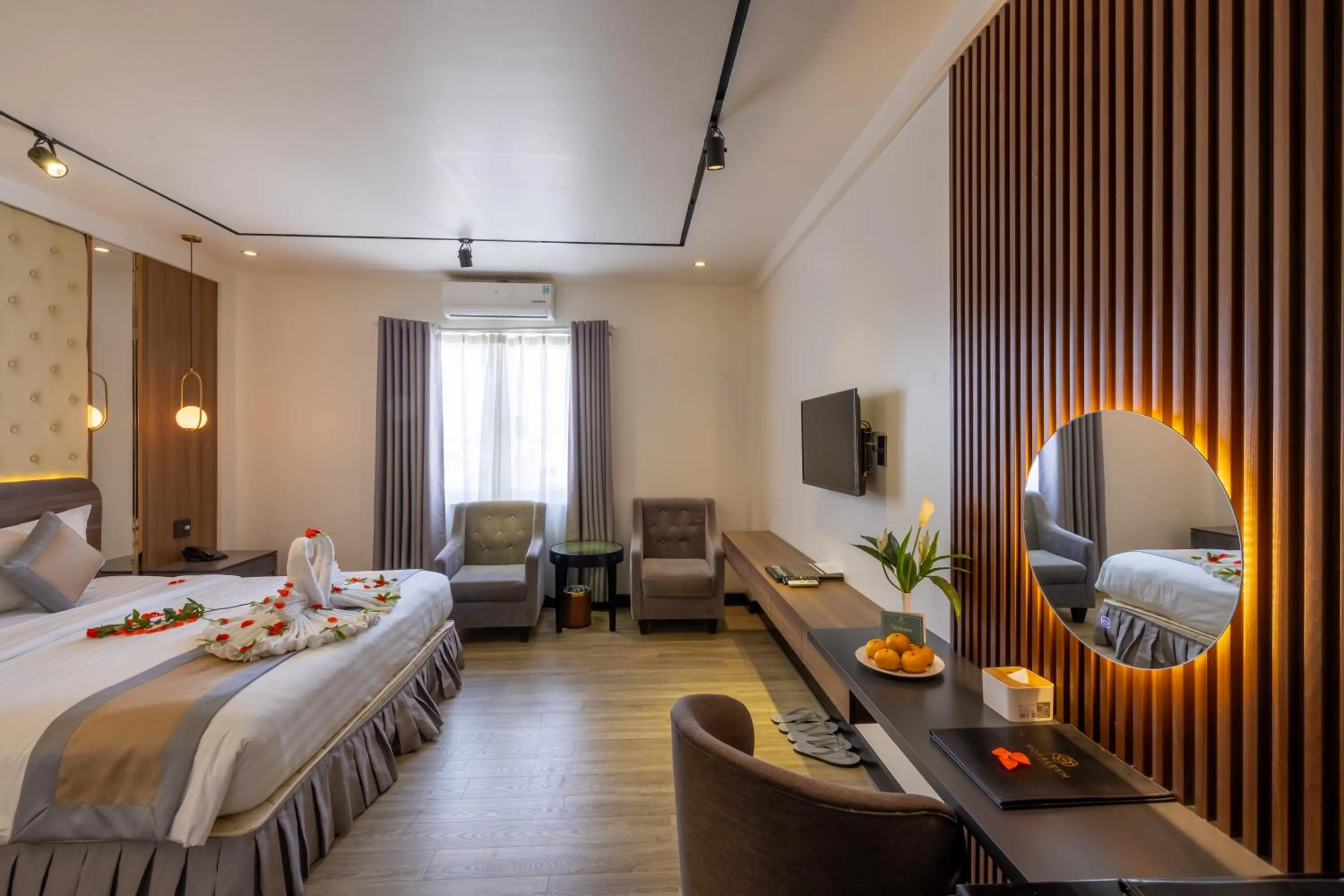 Bed in Rosaleen Boutique Hotel