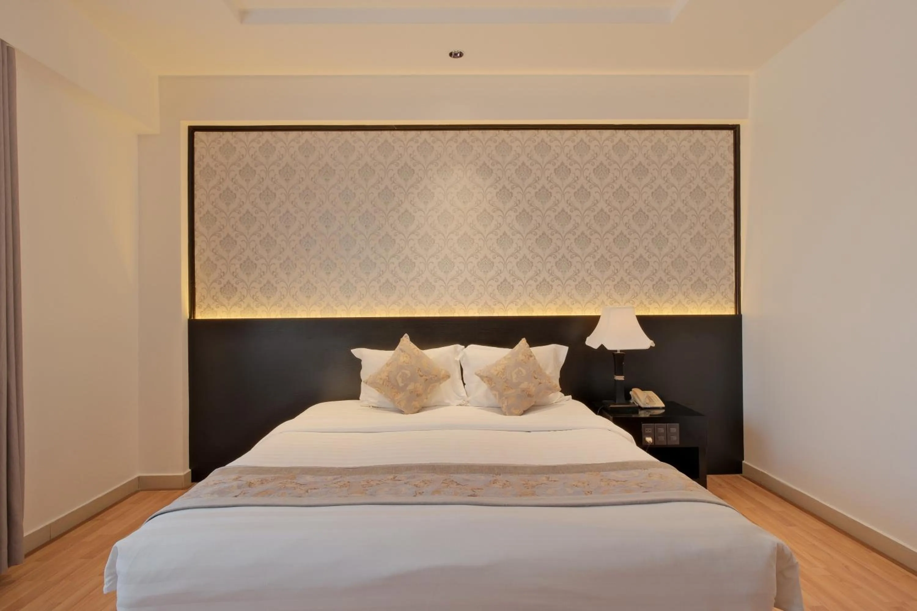 Bed in Rosaleen Boutique Hotel