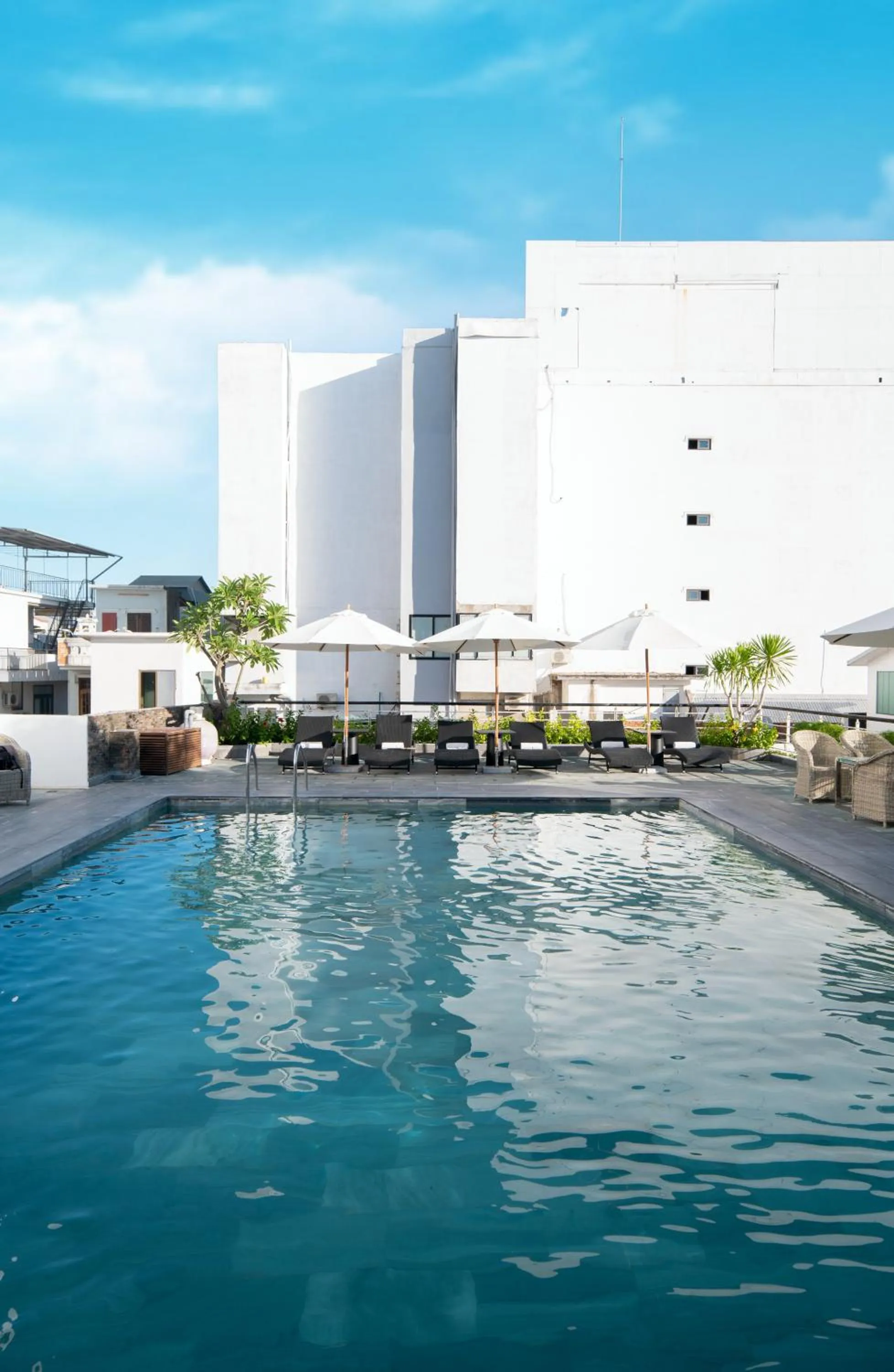 Swimming pool in Rosaleen Boutique Hotel