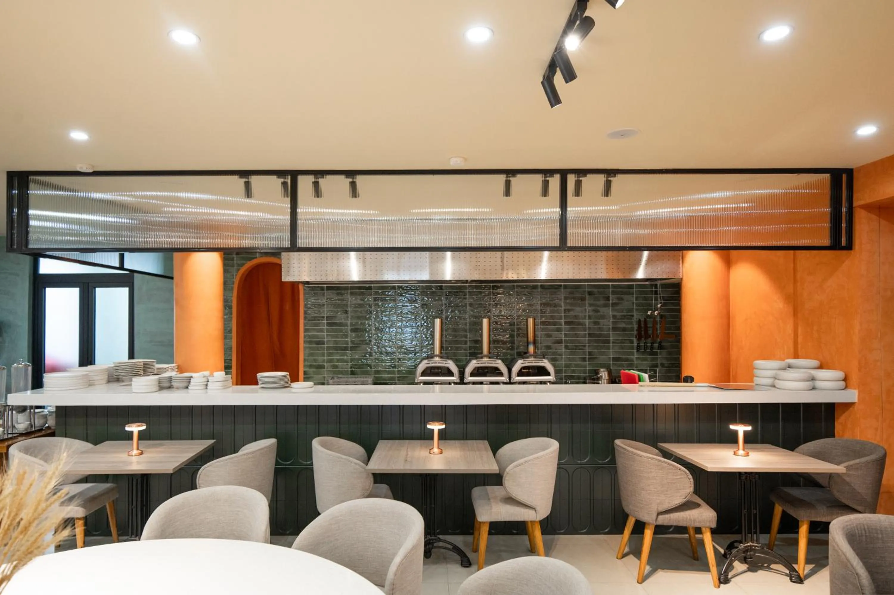 Restaurant/places to eat in Rosaleen Boutique Hotel