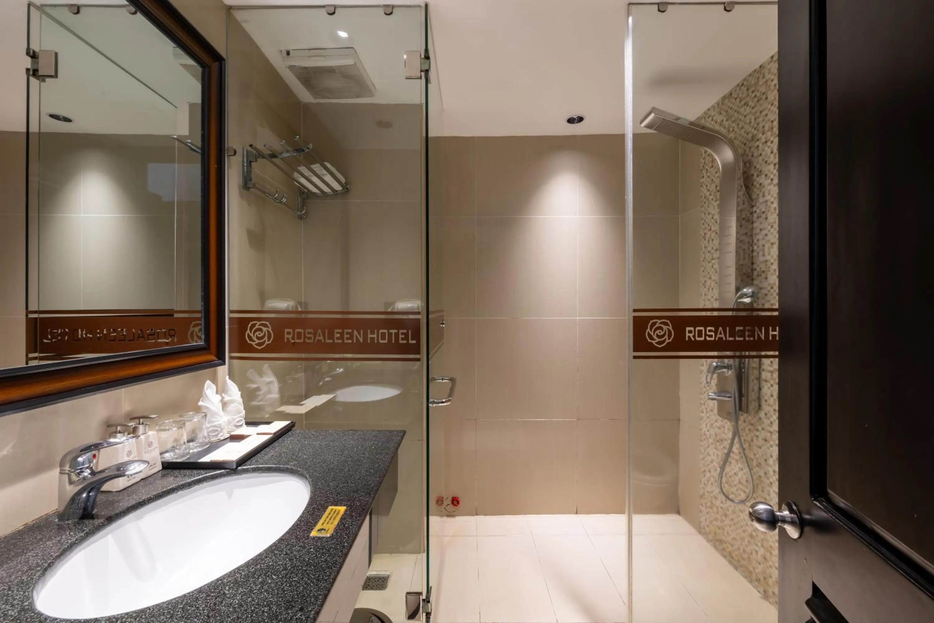 Shower in Rosaleen Boutique Hotel